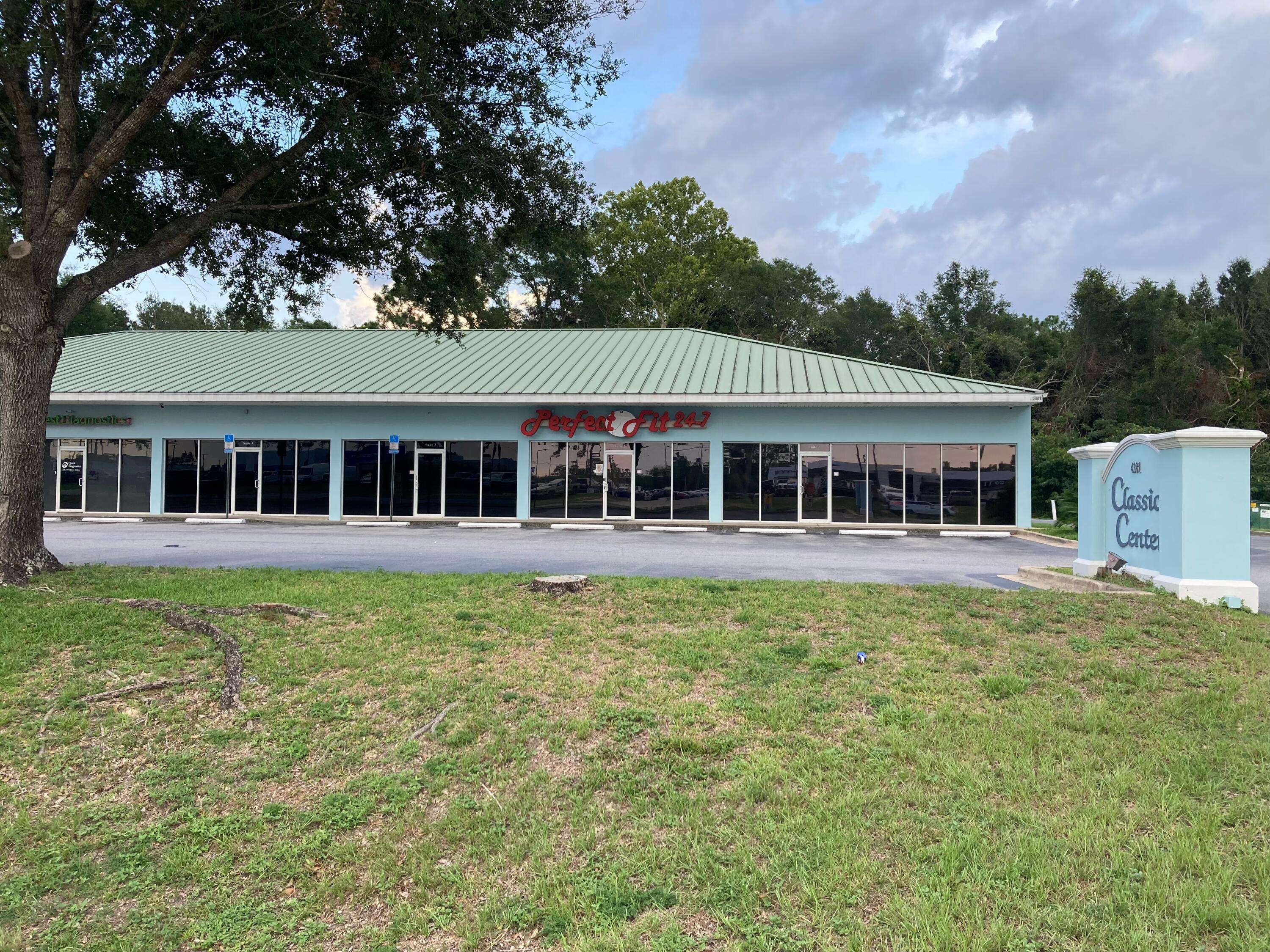 Crestview, FL 32536,4381 S Ferdon Boulevard  #4