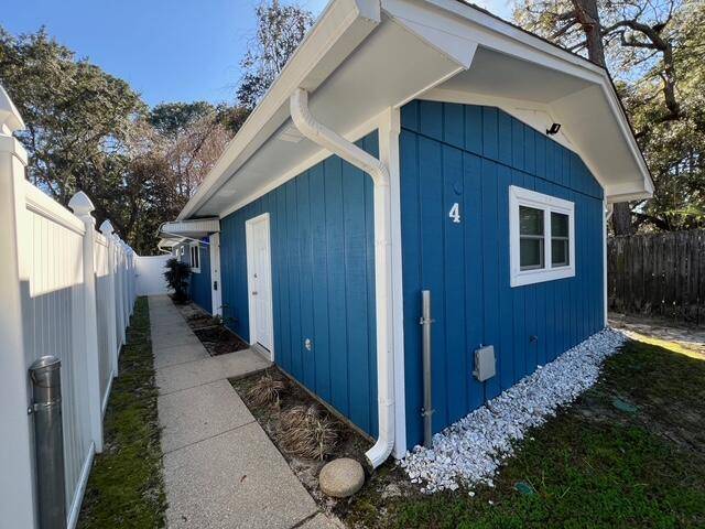 Shalimar, FL 32579,4 3rd Avenue