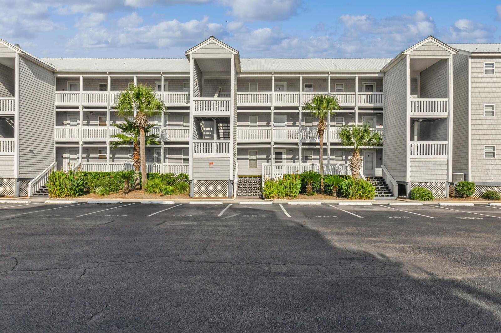 Fort Walton Beach, FL 32548,1330 SE Miracle Strip Parkway  #APT 104