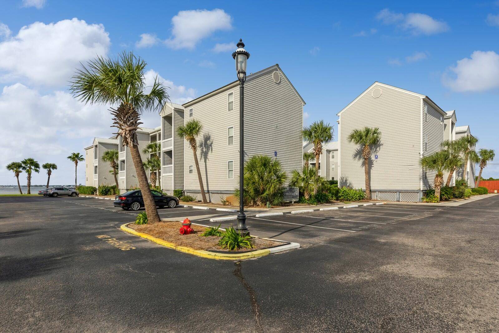 Fort Walton Beach, FL 32548,1330 SE Miracle Strip Parkway  #APT 104