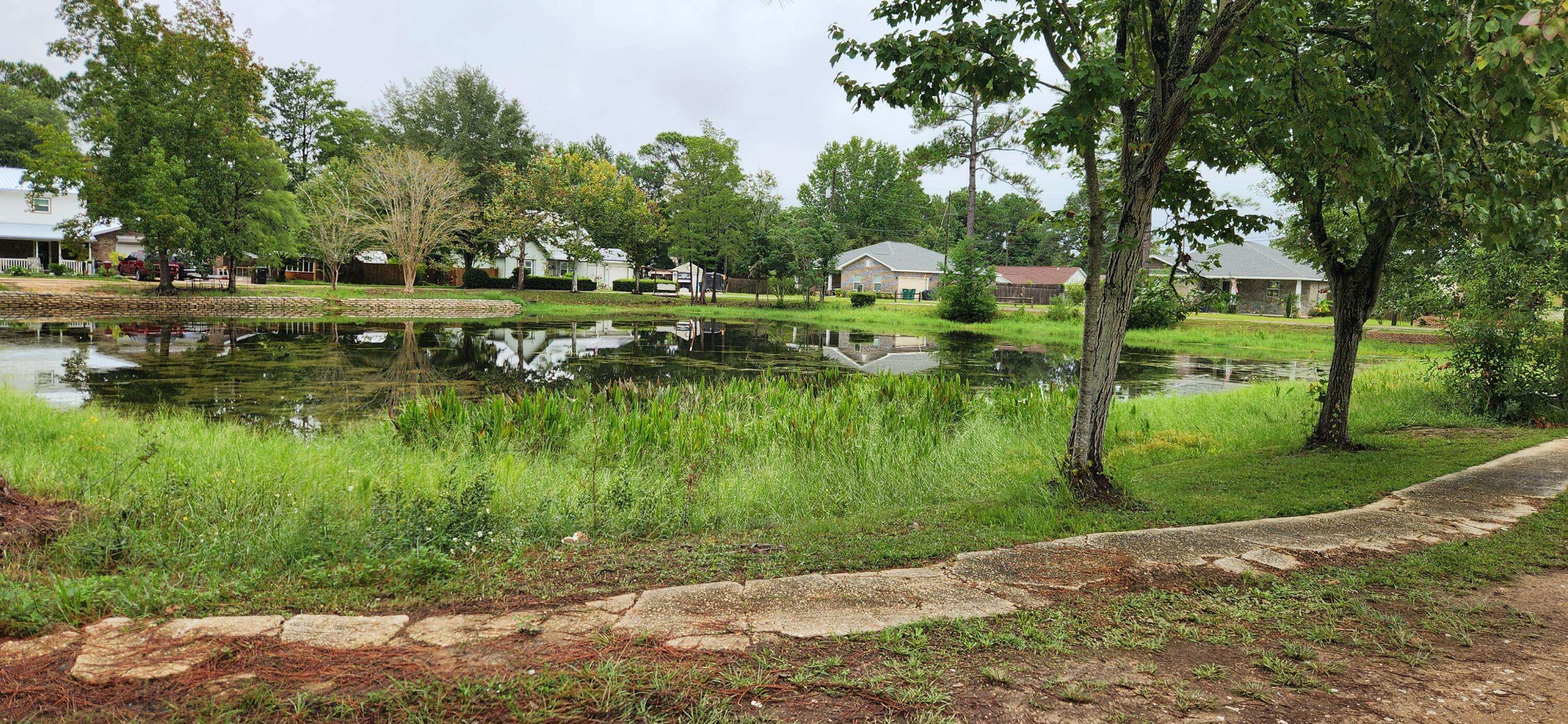 Mary Esther, FL 32569,6 Lake Circle