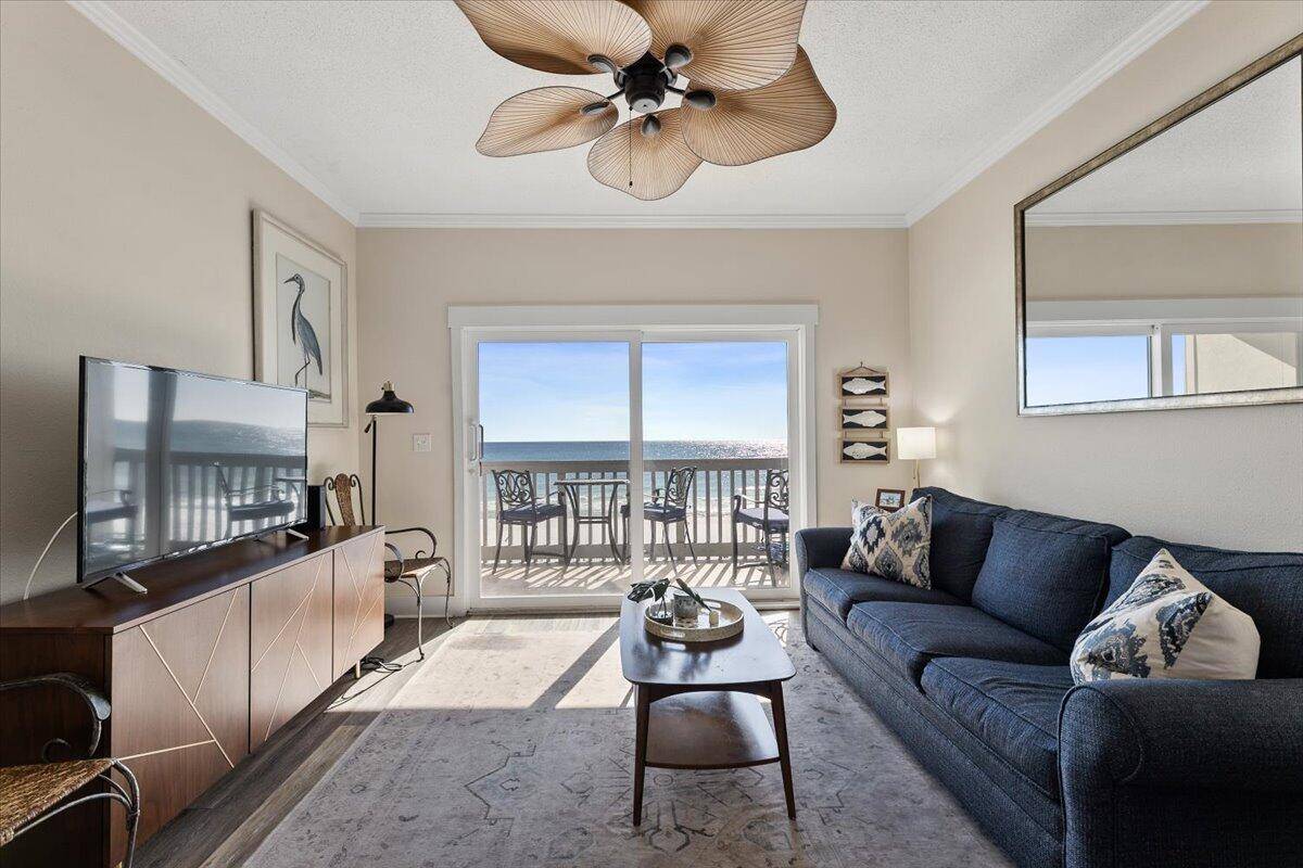 Pensacola Beach, FL 32561,1625 Bulevar Mayor Street  #M4