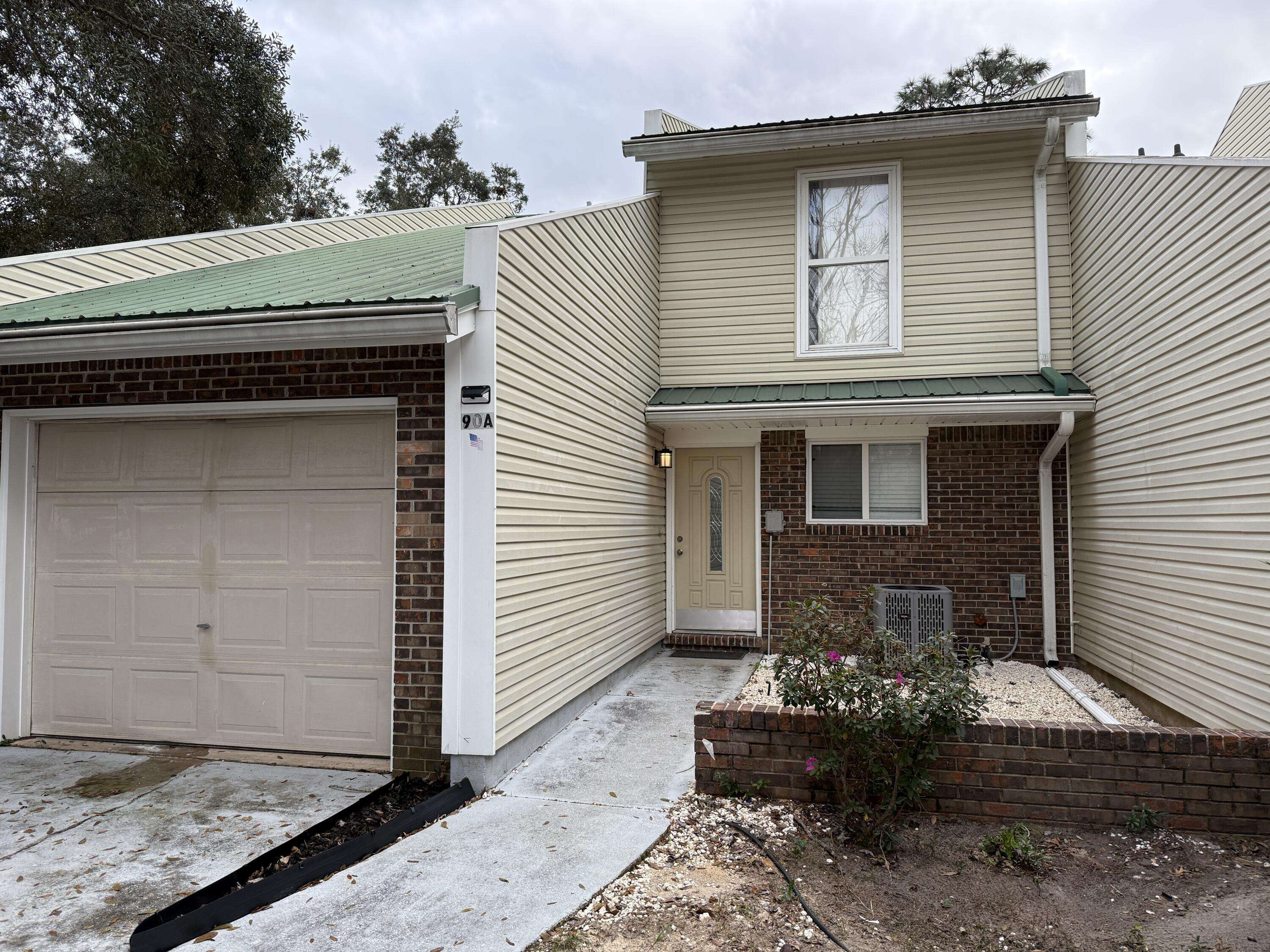 Shalimar, FL 32579,90 4th Ave  #A