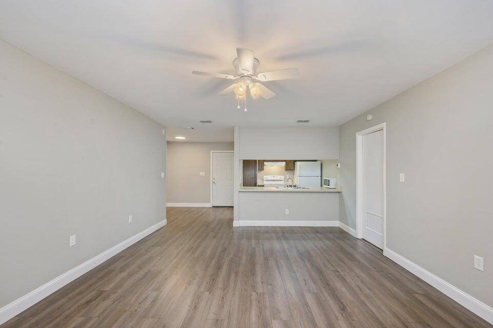 Fort Walton Beach, FL 32547,613 Colonial Drive  #APT 5