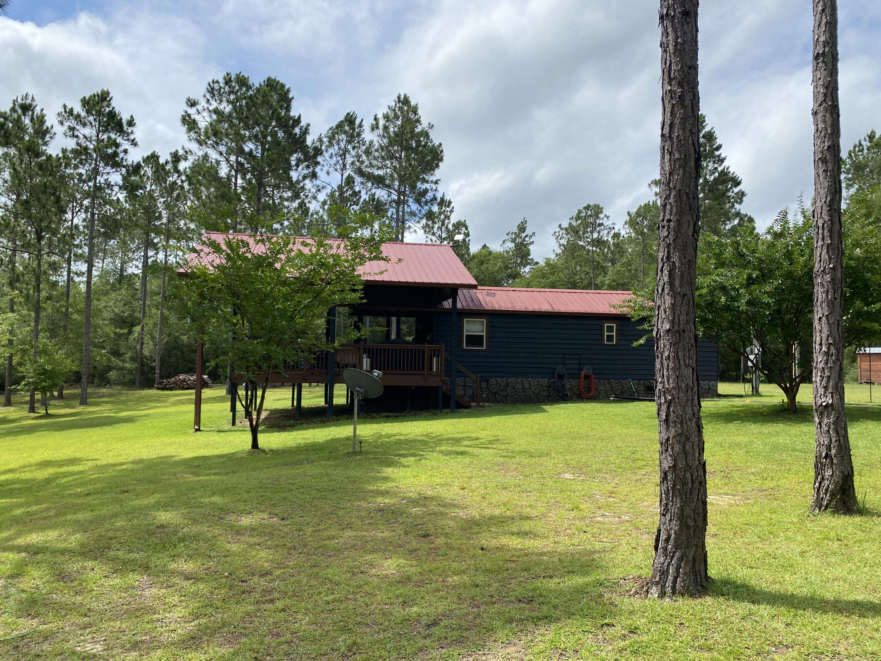 Laurel Hill, FL 32567,629 E chapel road Road