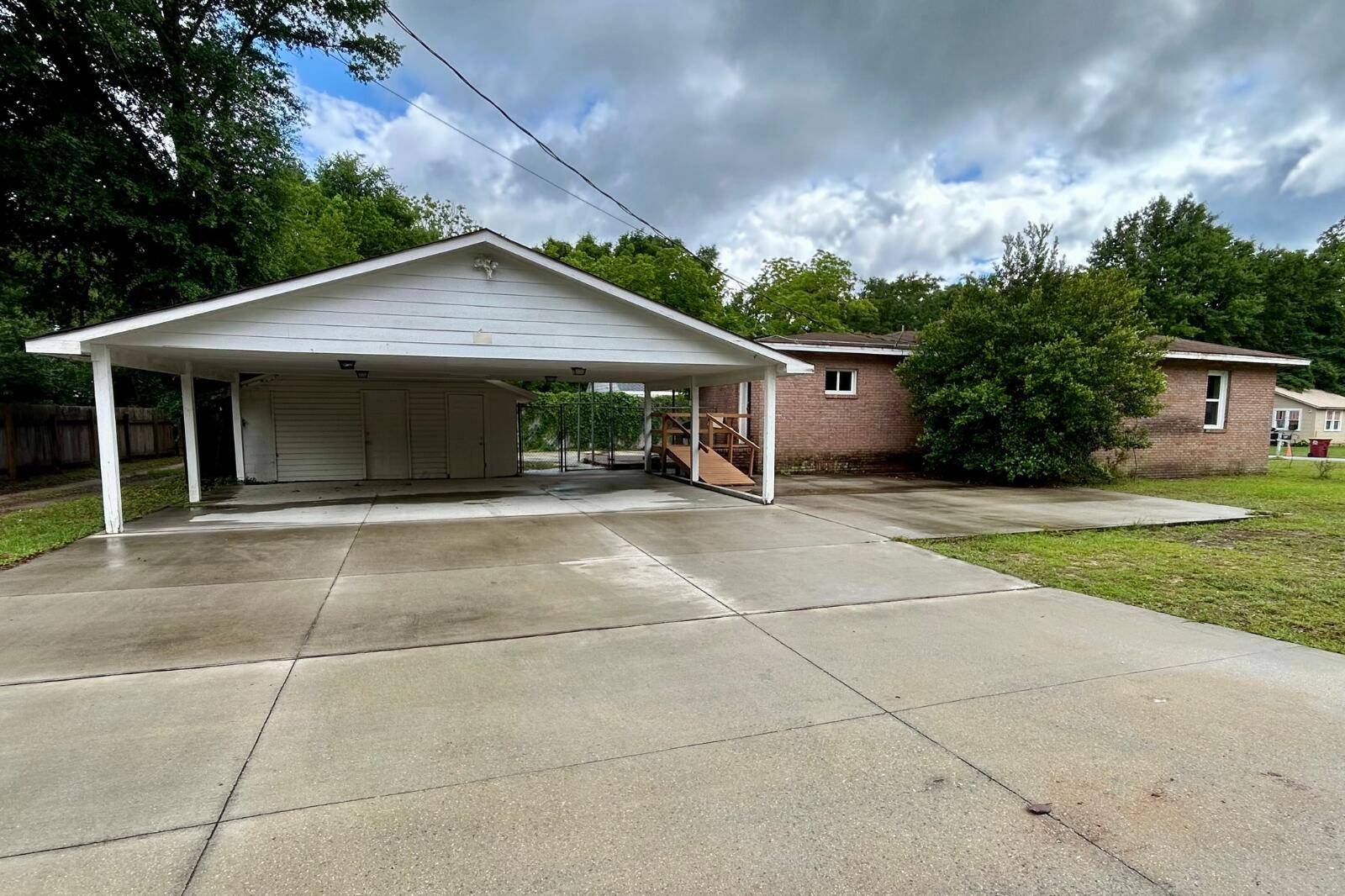 Crestview, FL 32536,297 Anderson Street