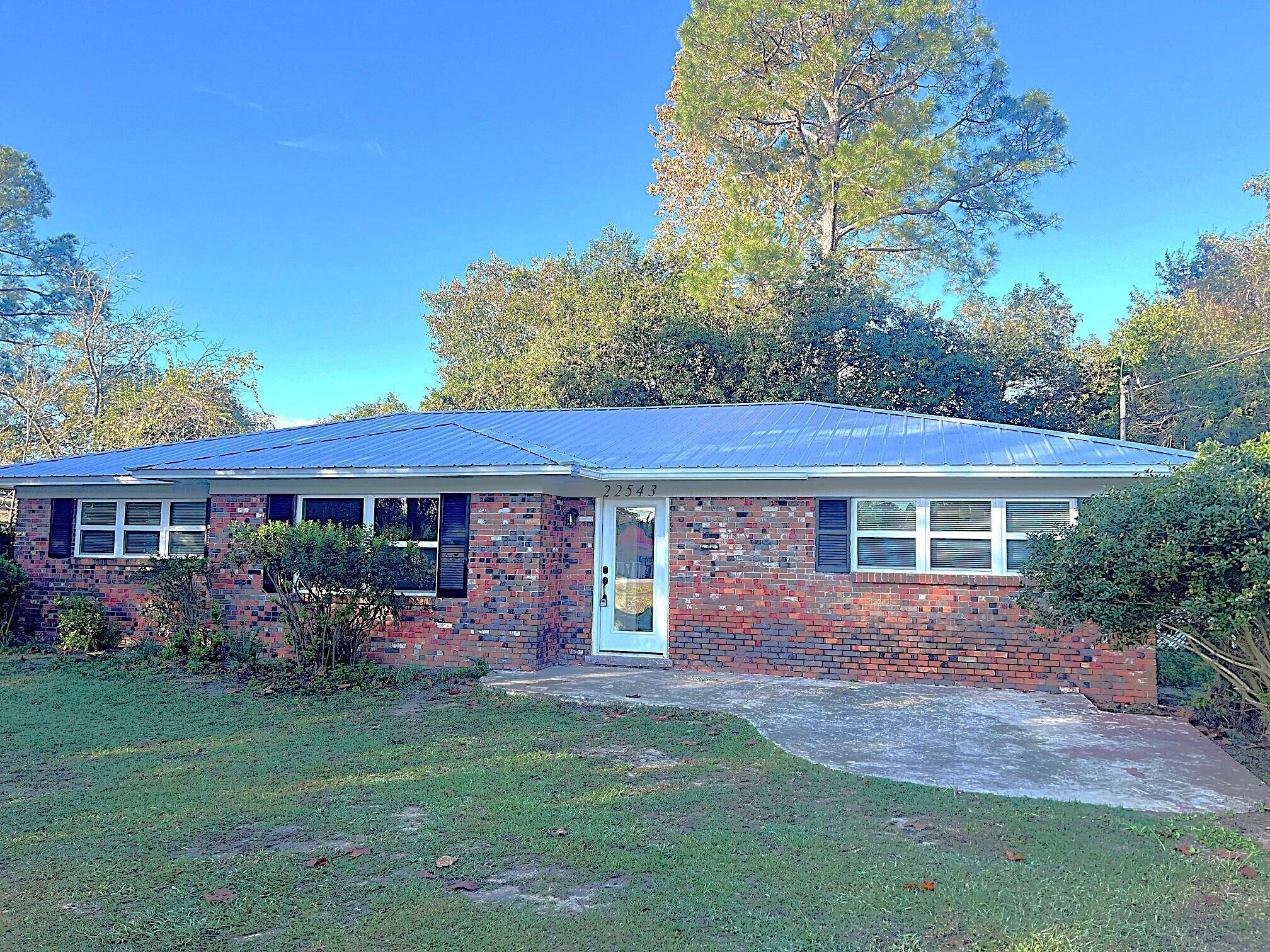 Laurel Hill, FL 32567,22543 N Hwy 331