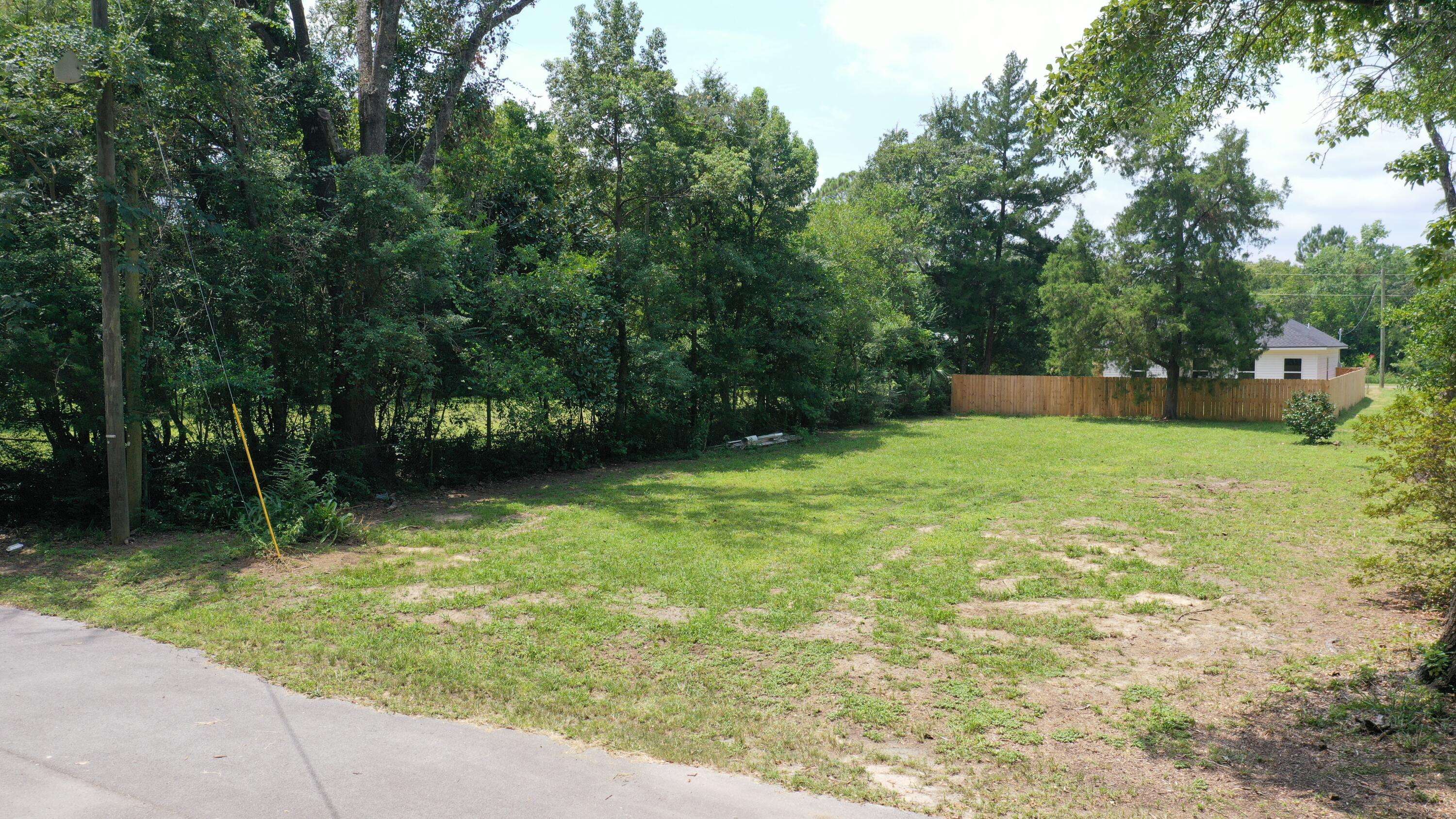 Defuniak Springs, FL 32435,Lot 18 Water Street