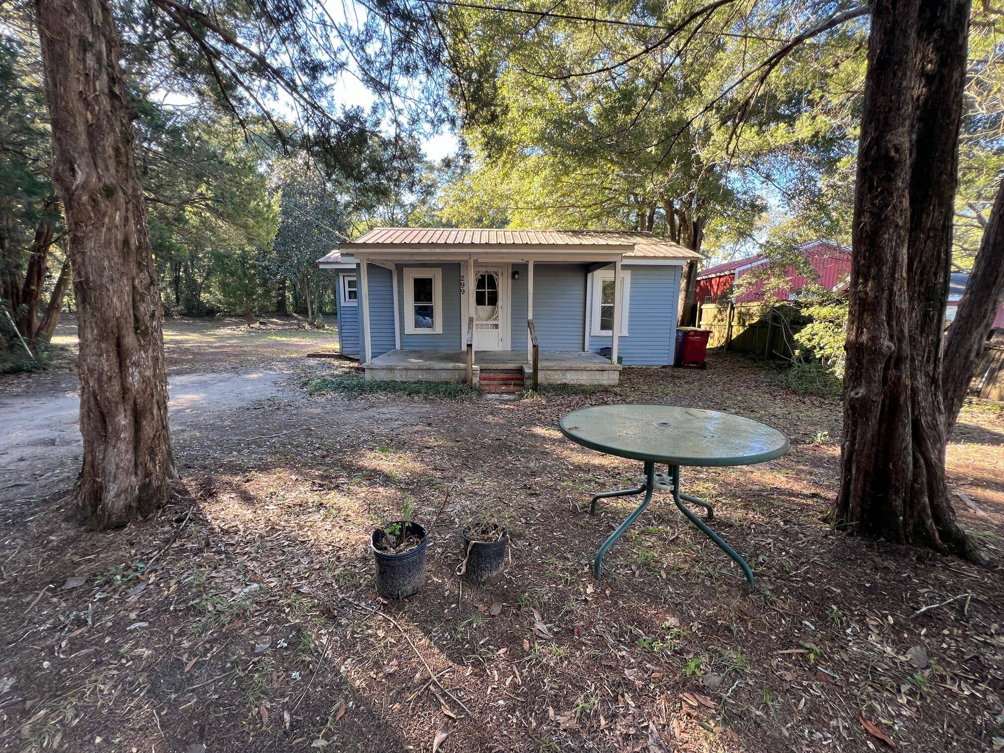 Crestview, FL 32539,299 Carl Place