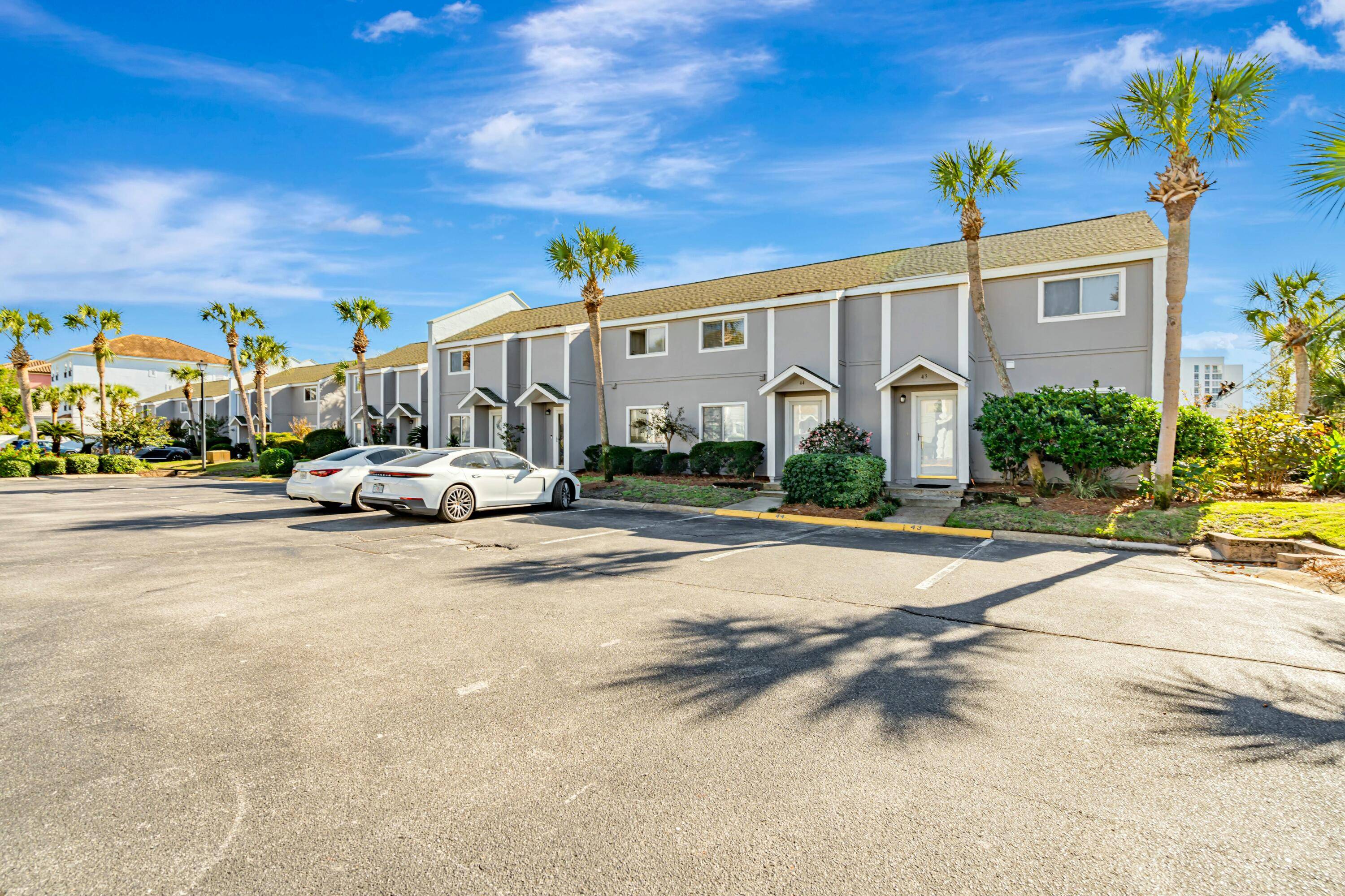 Destin, FL 32541,940 E Highway 98  #UNIT 44