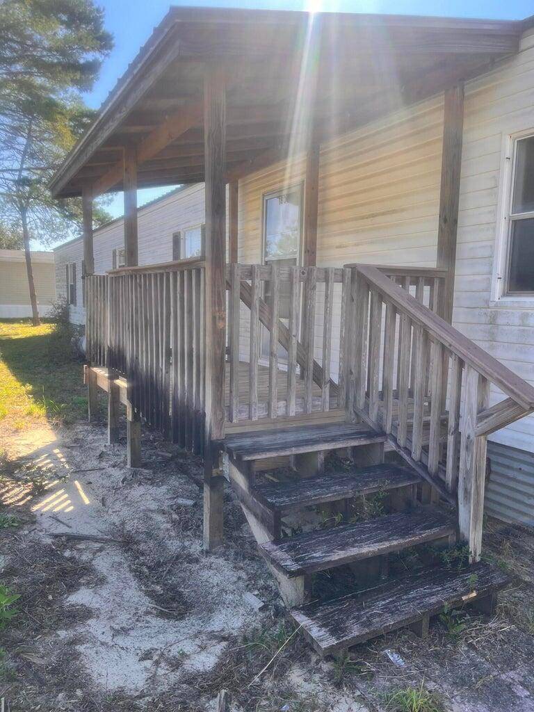 Defuniak Springs, FL 32433,180 Shorey Drive