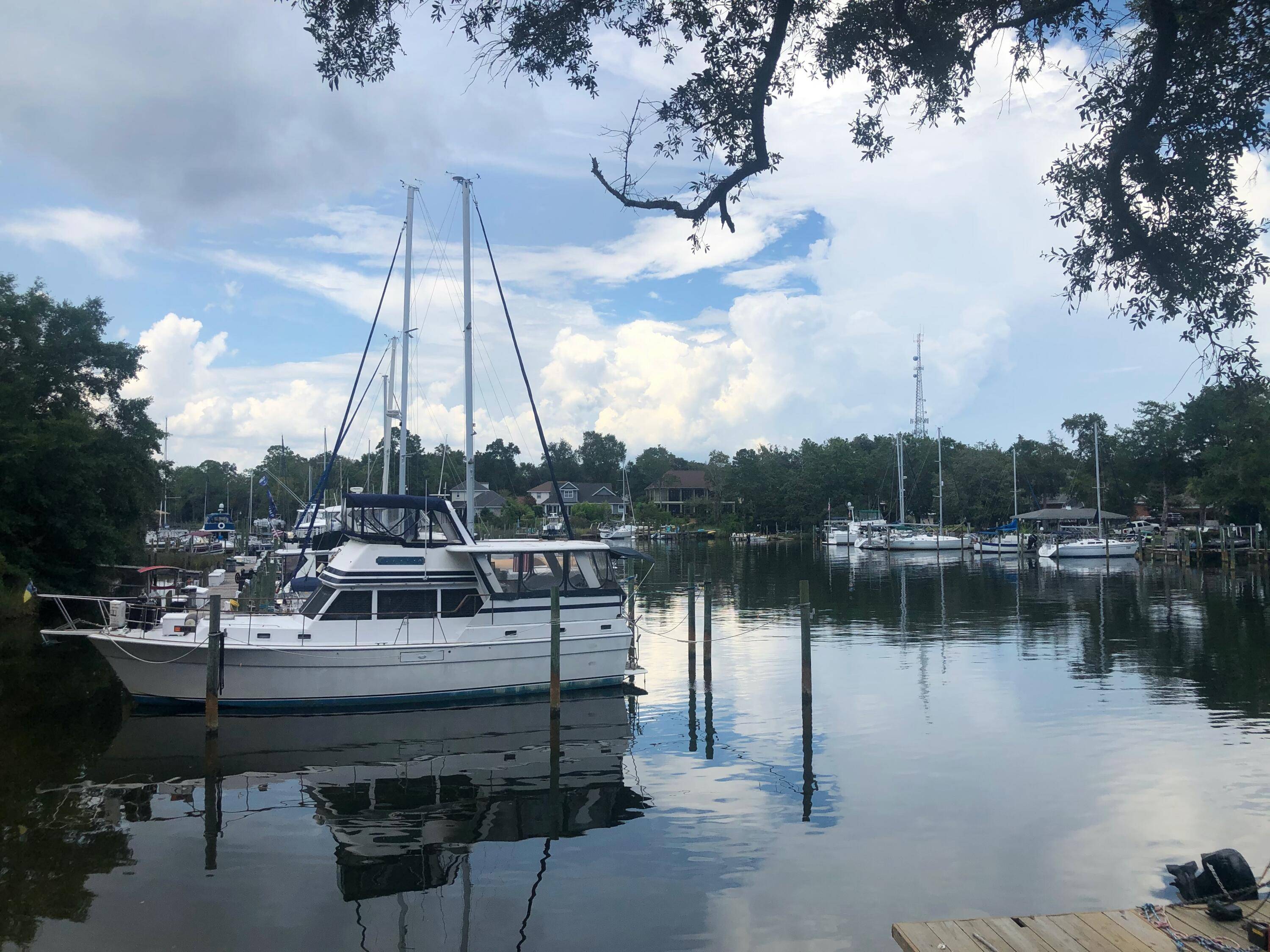 Niceville, FL 32578,300 Yacht Club Drive  #UNIT 11