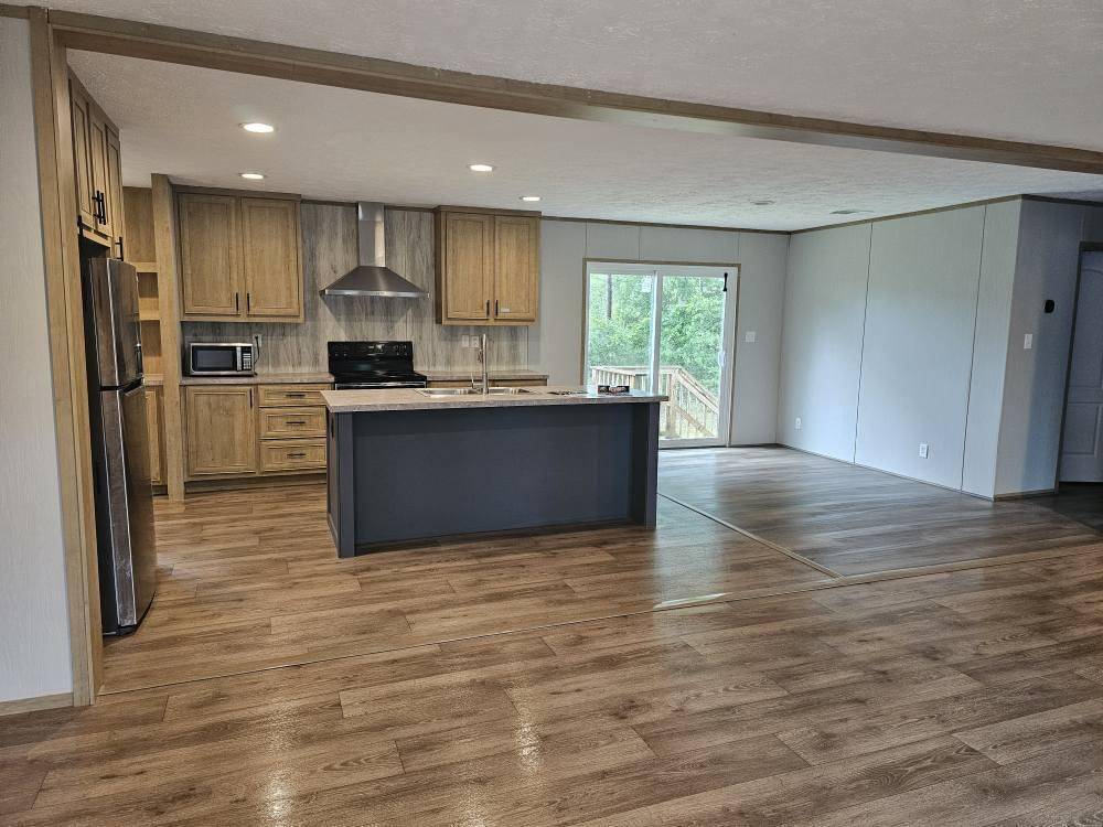 Defuniak Springs, FL 32433,158 W Violet Lane