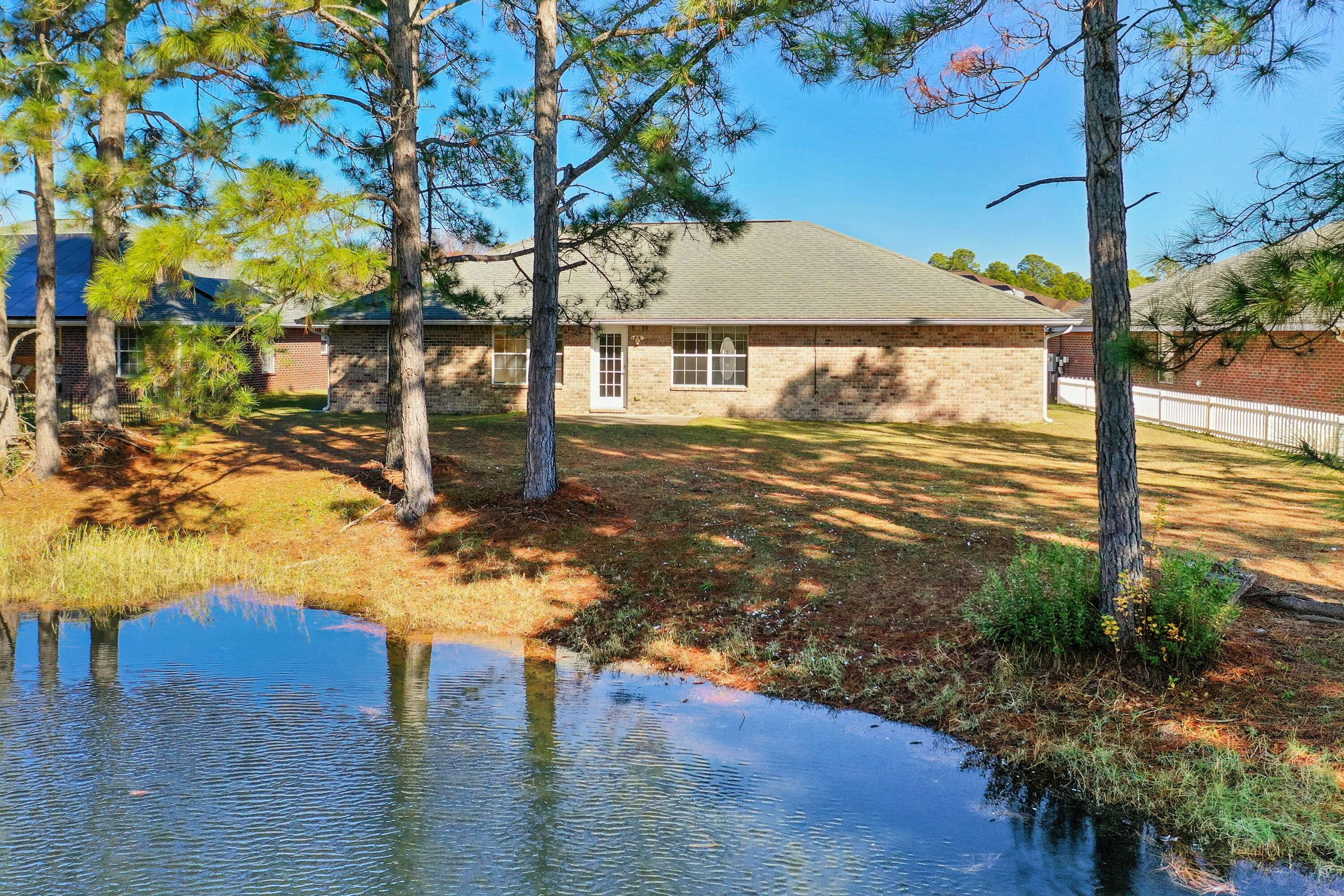 Navarre, FL 32566,9918 Parker Lake Circle