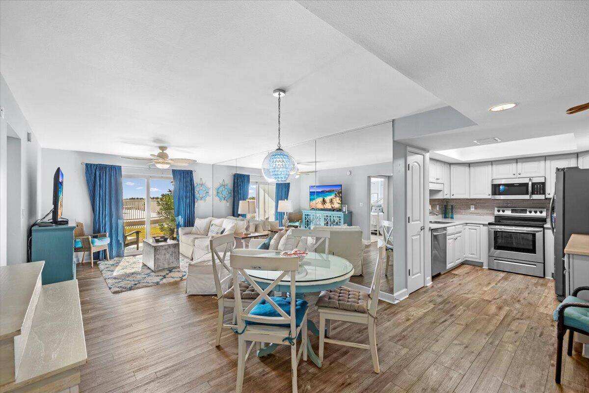 Pensacola Beach, FL 32561,1600 Via Deluna Drive  #107A