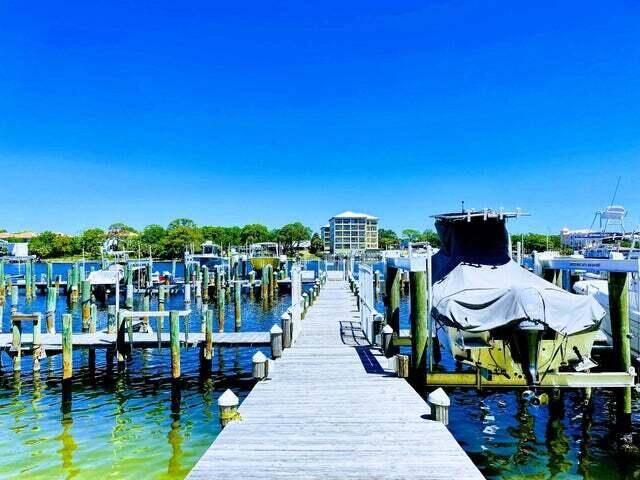 Fort Walton Beach, FL 32548,330 Bluefish Drive  #103