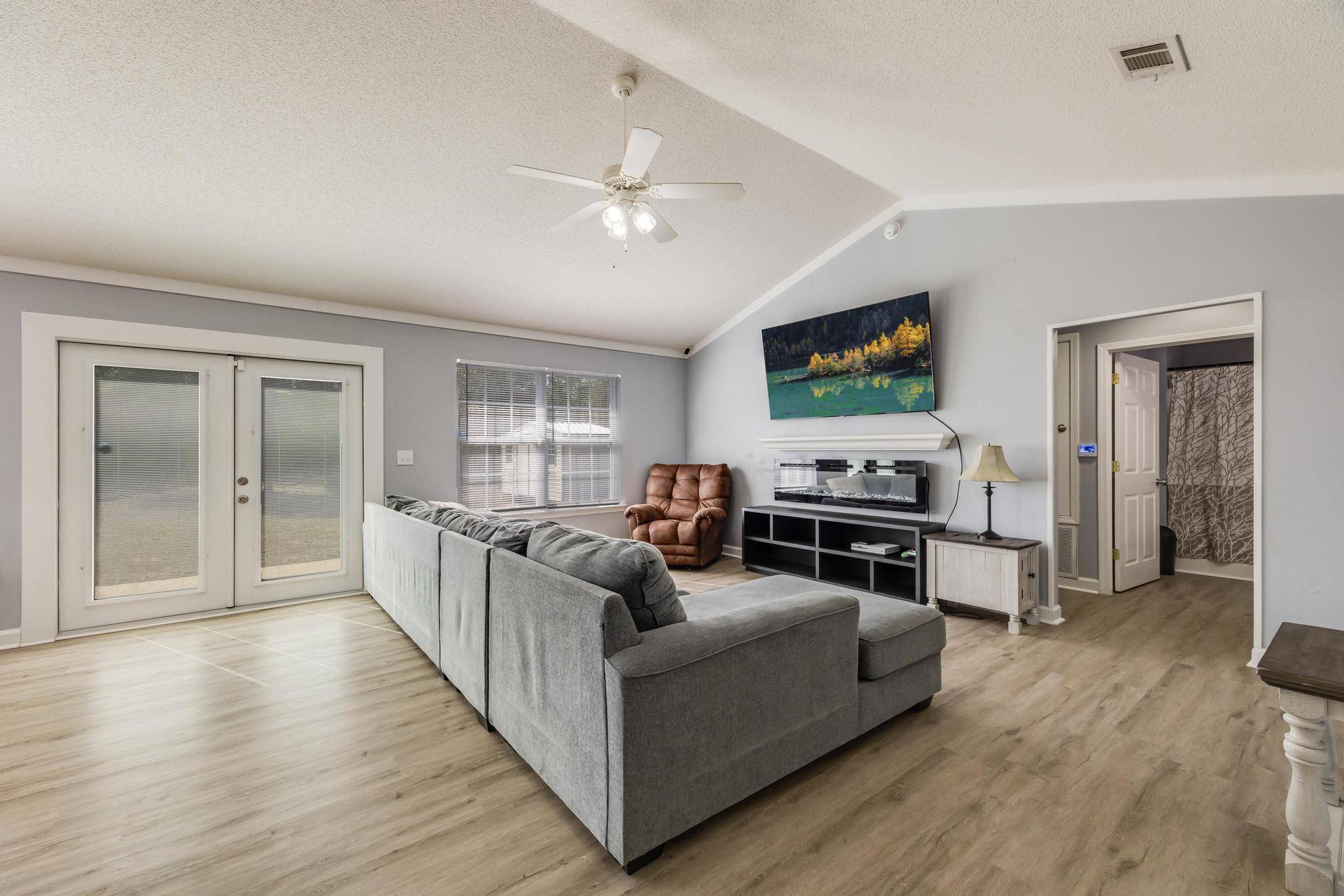 Crestview, FL 32539,4694 Bobolink Way