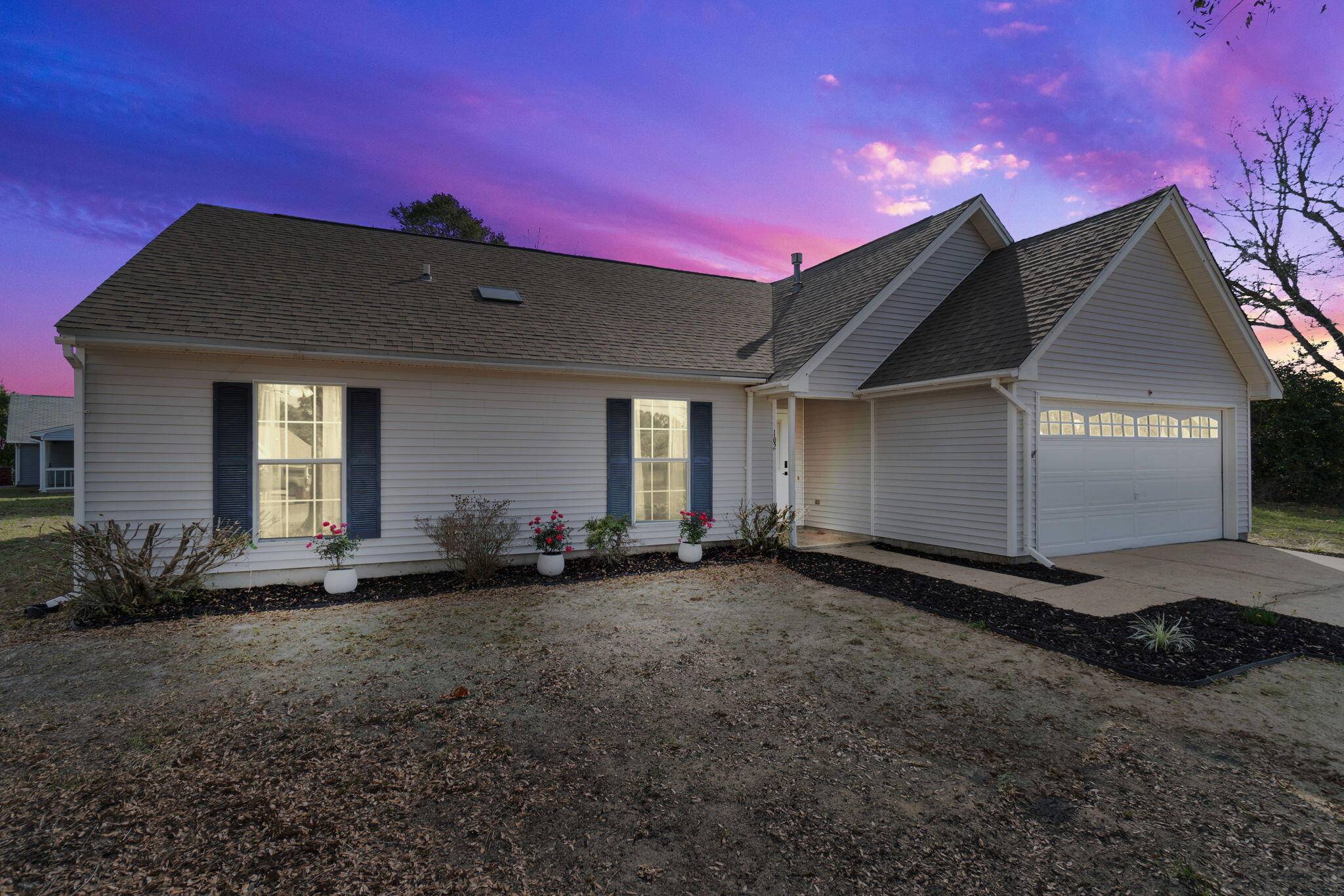 Crestview, FL 32539,102 Hollow Cove
