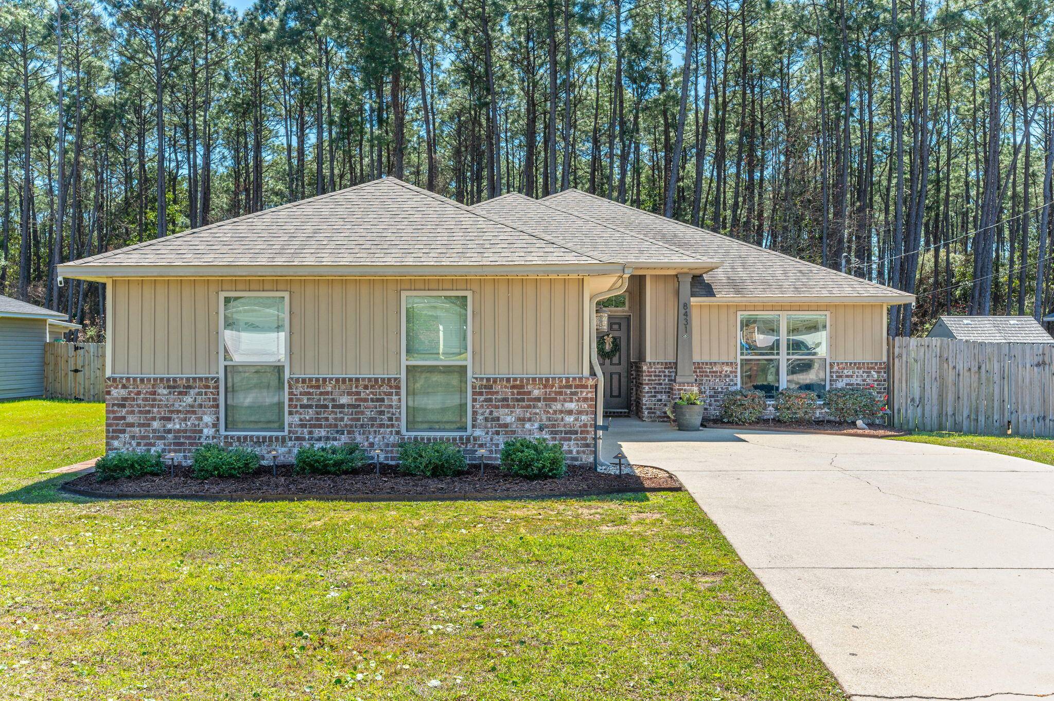 Navarre, FL 32566,8431 Sevilla Street