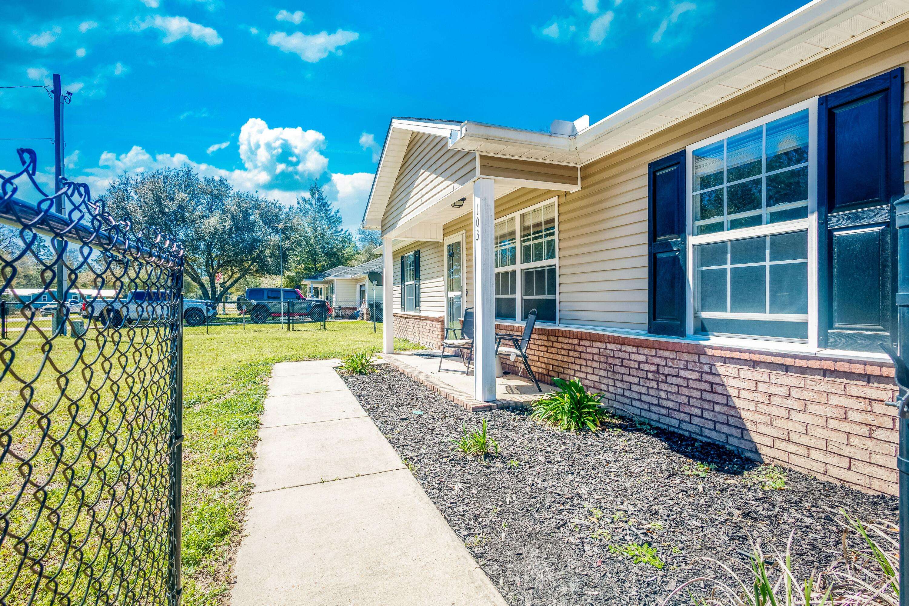 Defuniak Springs, FL 32433,103 Valley View Drive