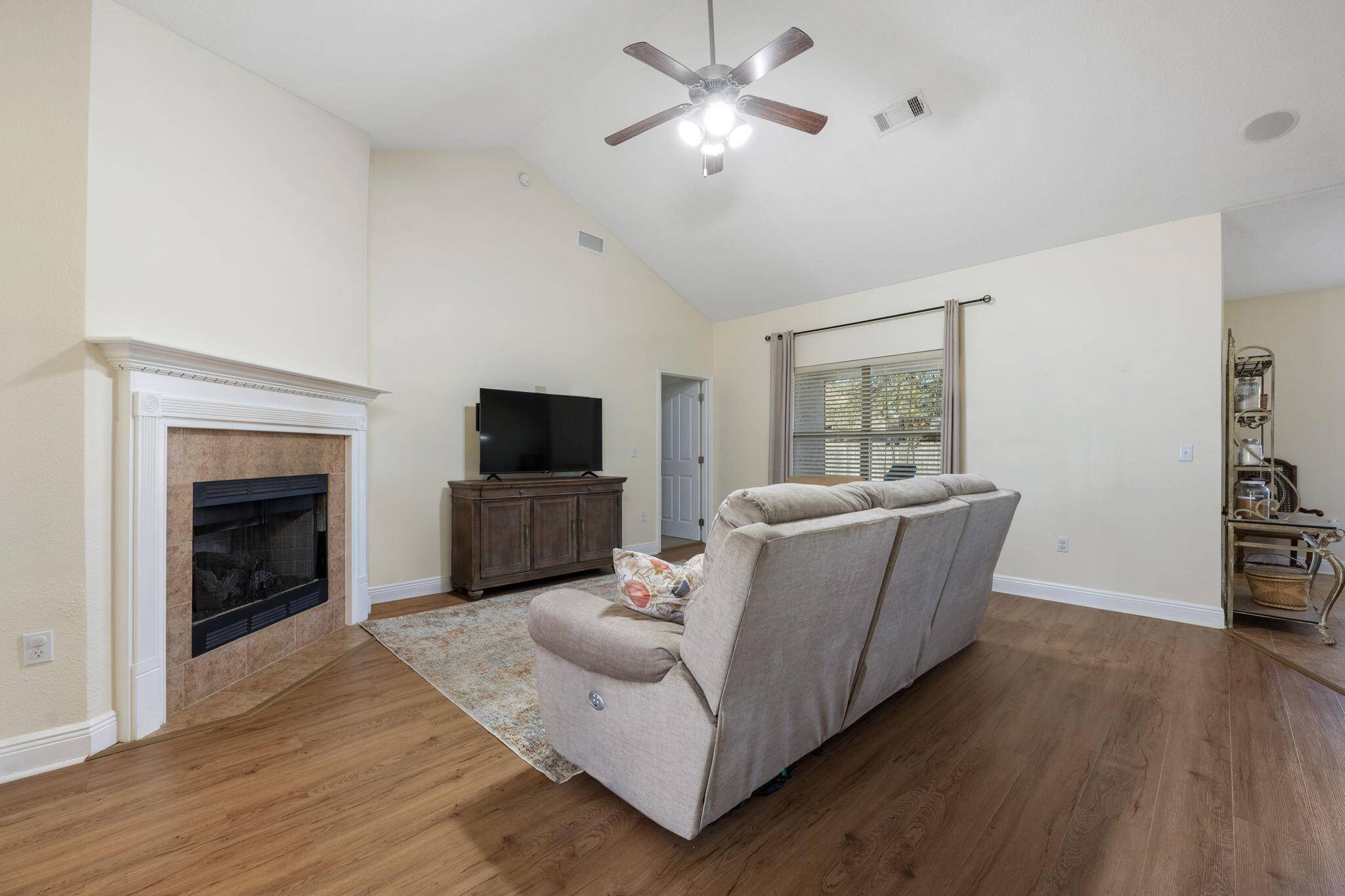 Pace, FL 32571,5652 Thistledown Court