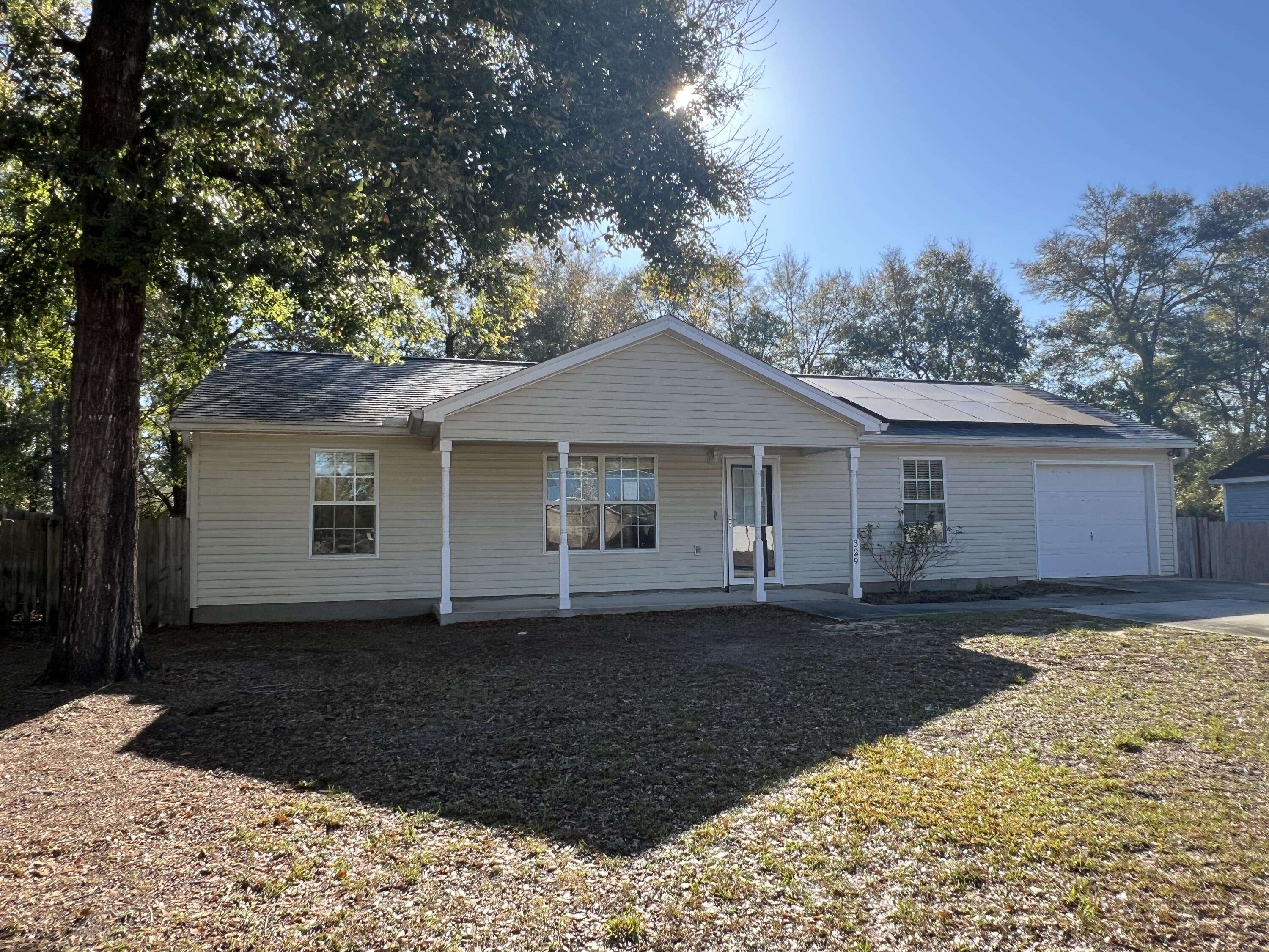 Defuniak Springs, FL 32433,329 Timber Wind Drive