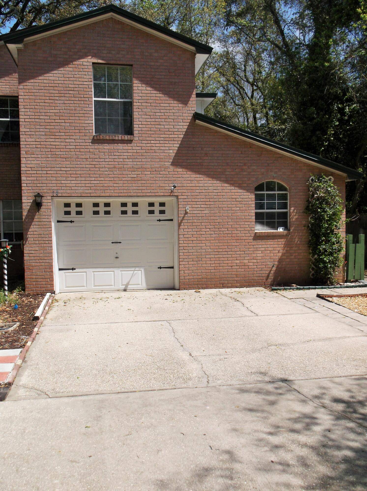 Fort Walton Beach, FL 32547,1810 Hurlburt Road  #14