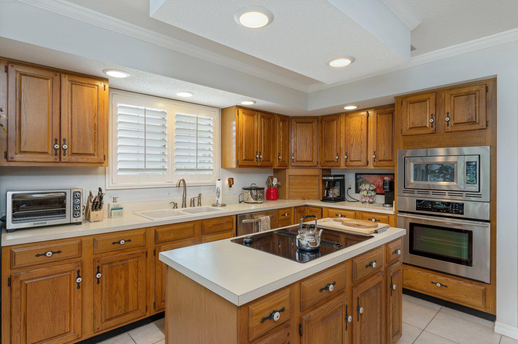 Destin, FL 32541,119 W Country Club Drive