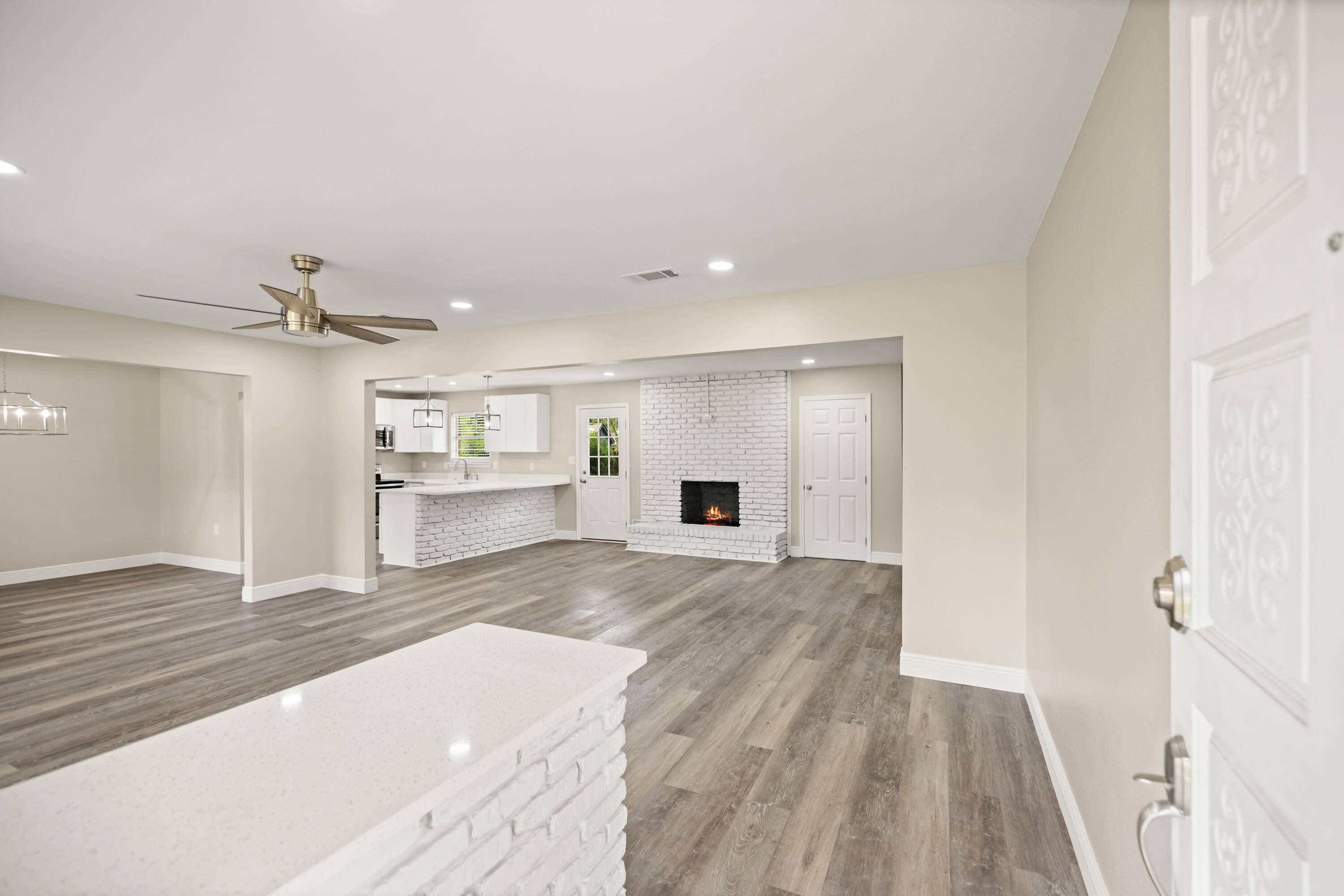 Shalimar, FL 32579,19 Magnolia Avenue