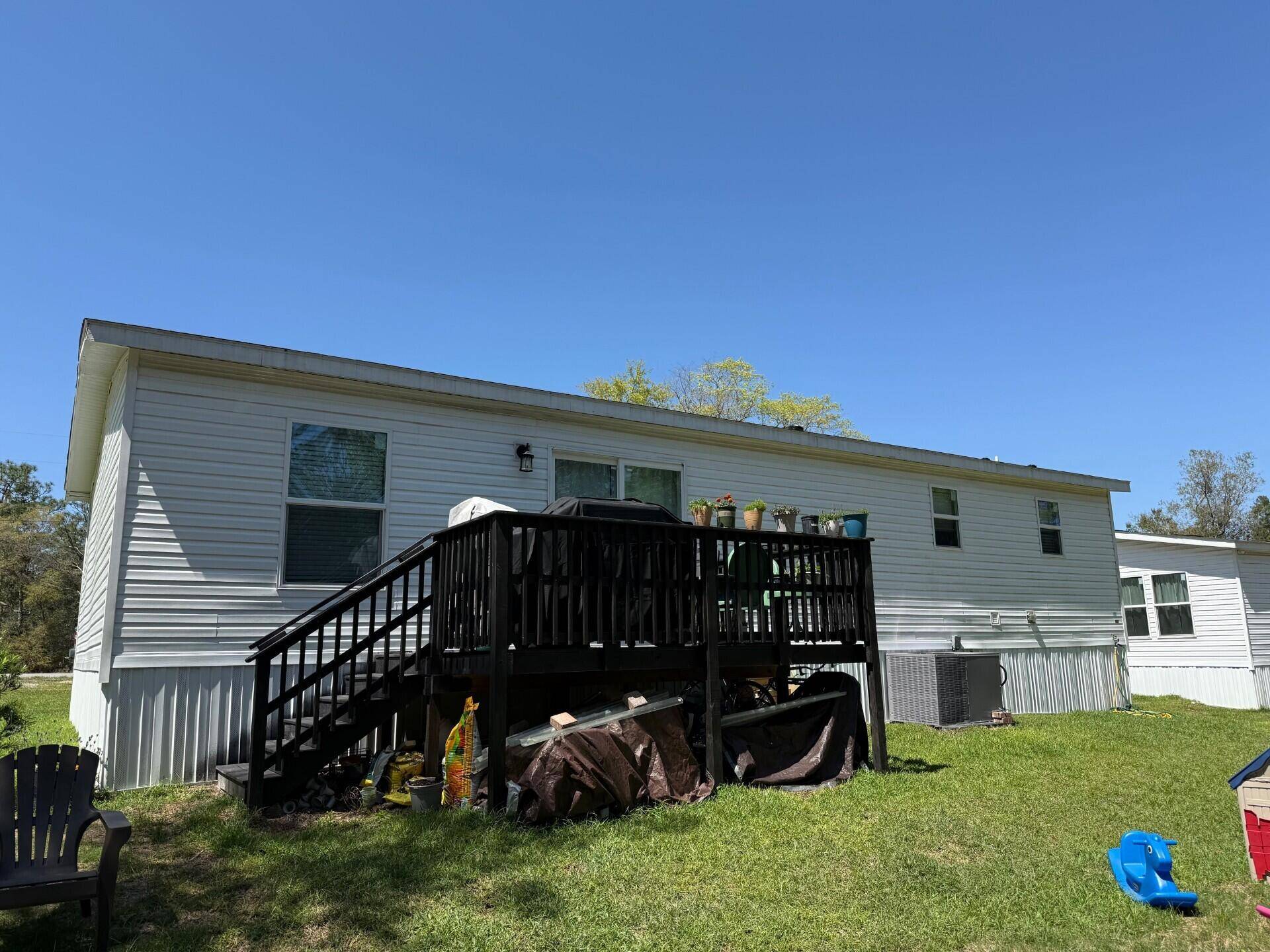 Defuniak Springs, FL 32433,228 White Rose St Street