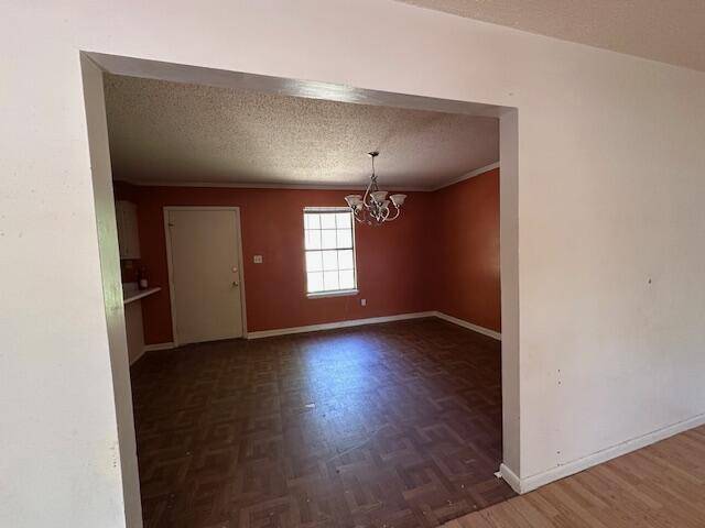 Crestview, FL 32539,592 E Robinson Avenue