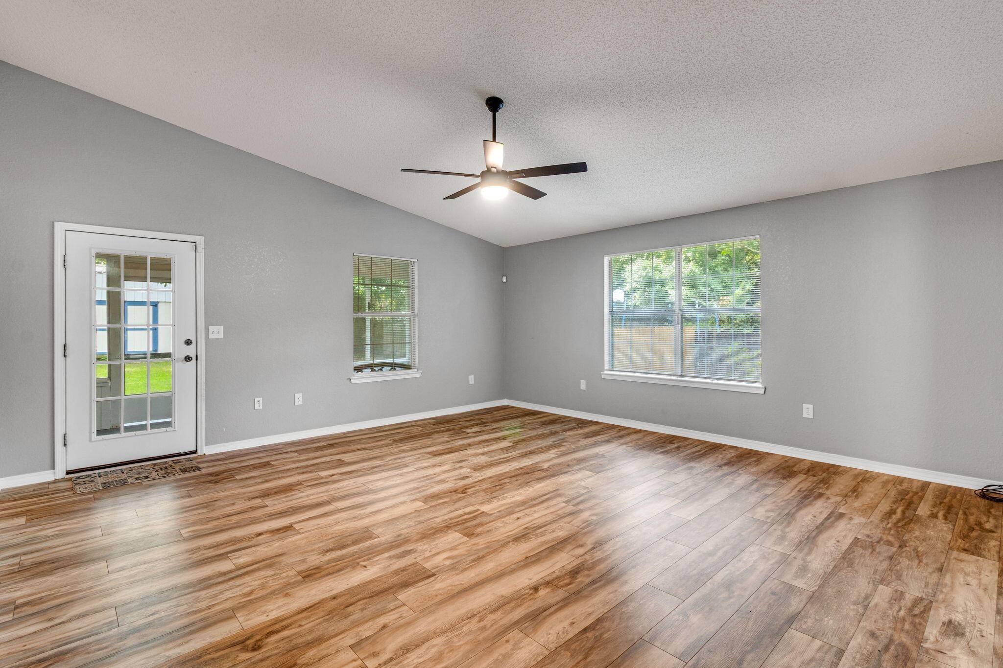 Crestview, FL 32539,960 Valley Road