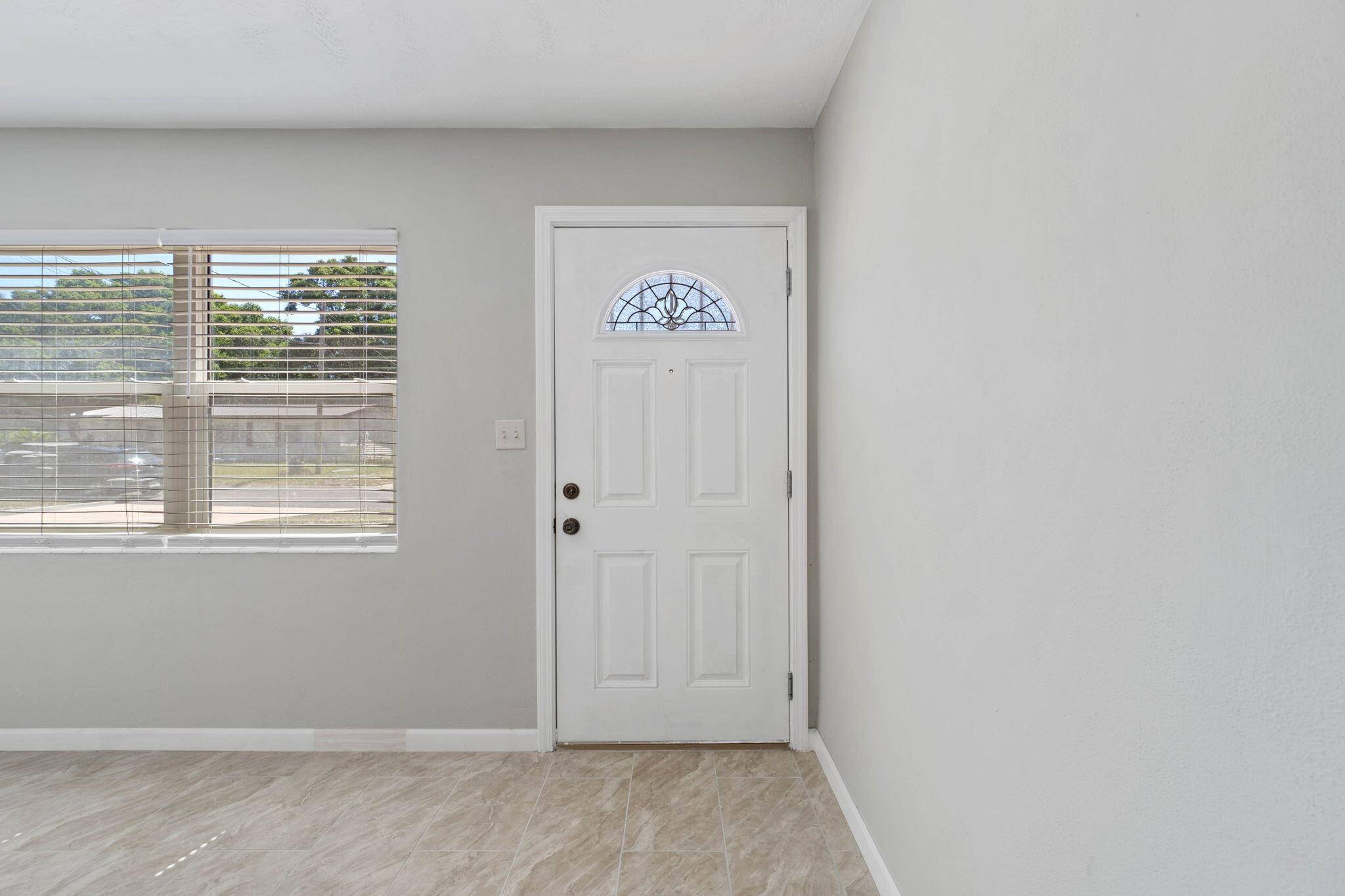 Mary Esther, FL 32569,345 Avon Lane