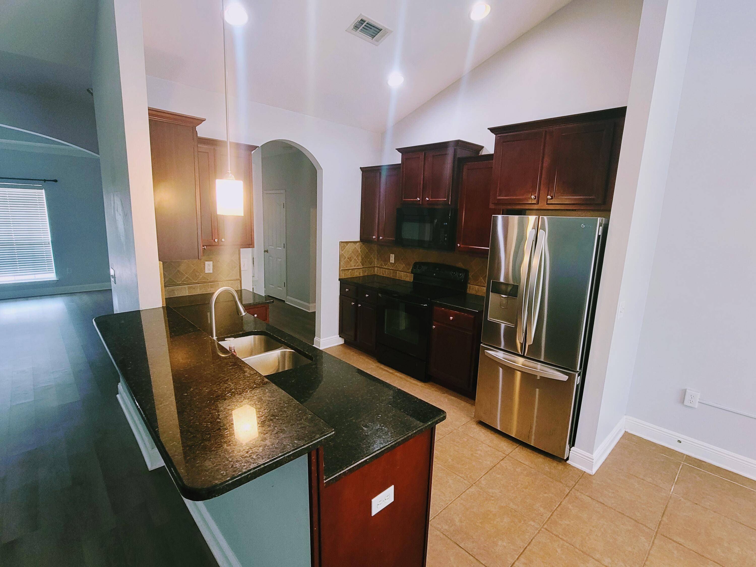 Crestview, FL 32536,121 Crab Apple Avenue