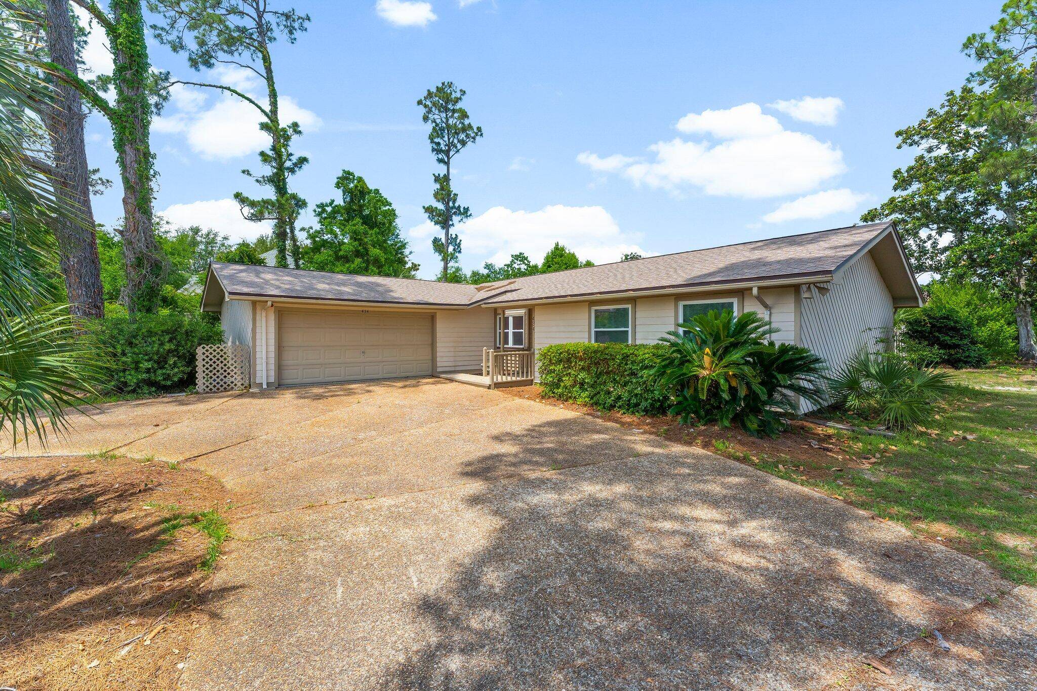 Panama City Beach, FL 32408,434 Wahoo Road