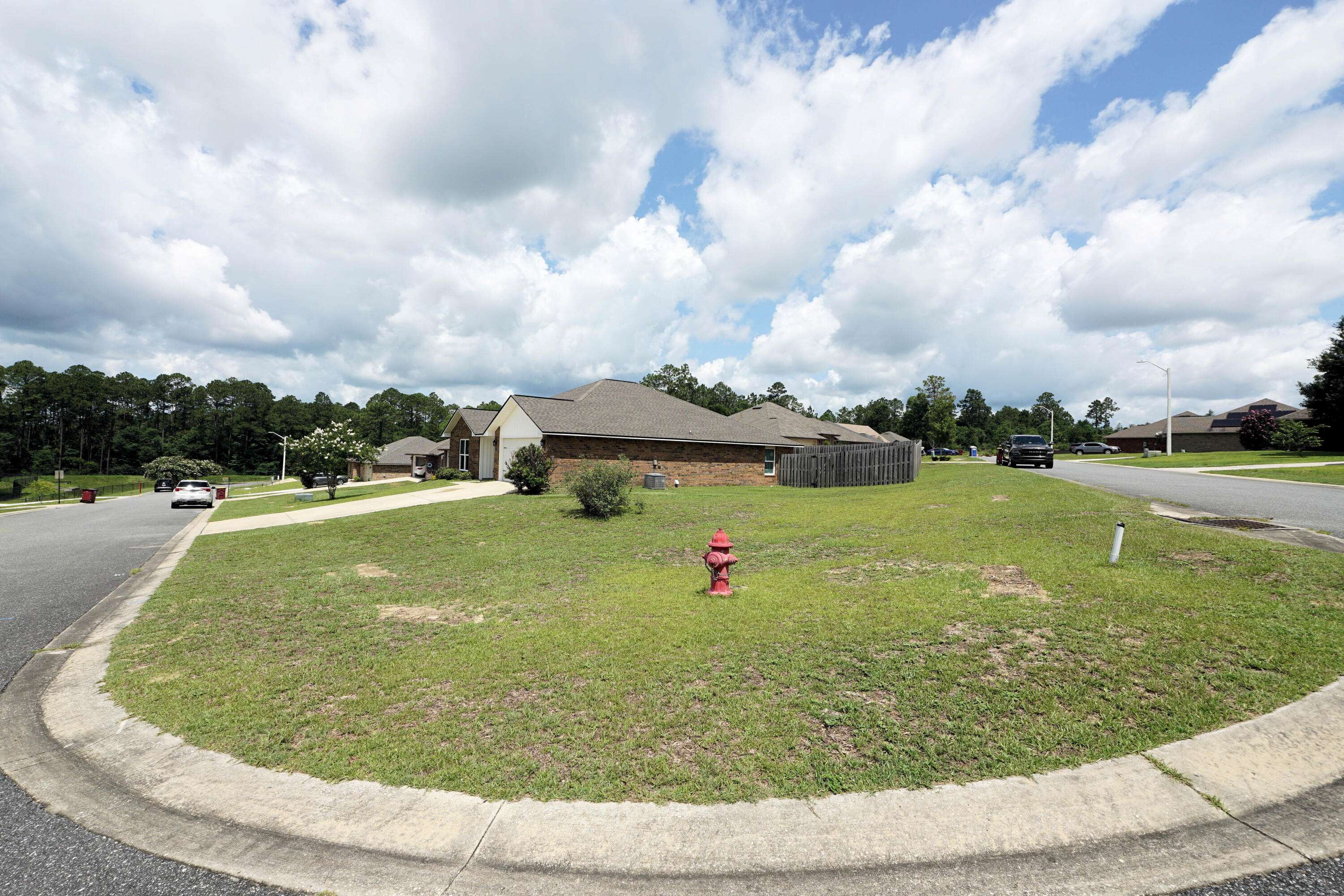 Crestview, FL 32539,415 Scooter Cove