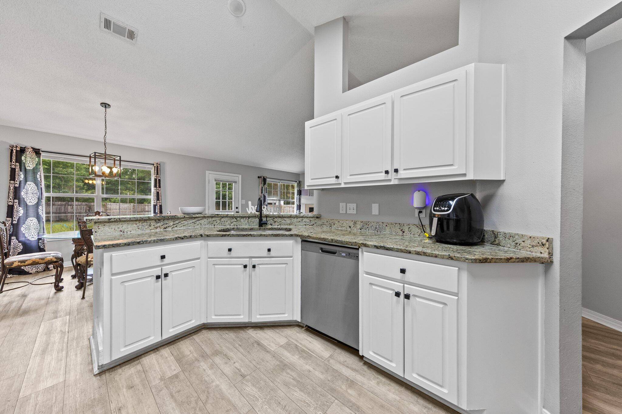 Crestview, FL 32536,5123 Whitehurst Lane