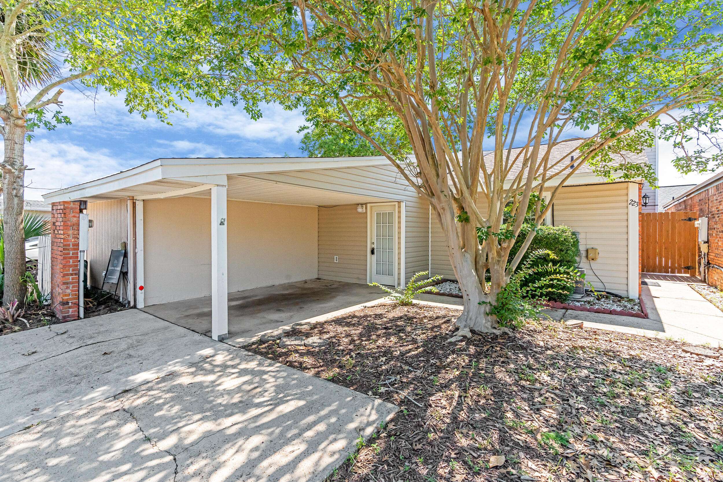Destin, FL 32541,223 Indian Oaks Drive