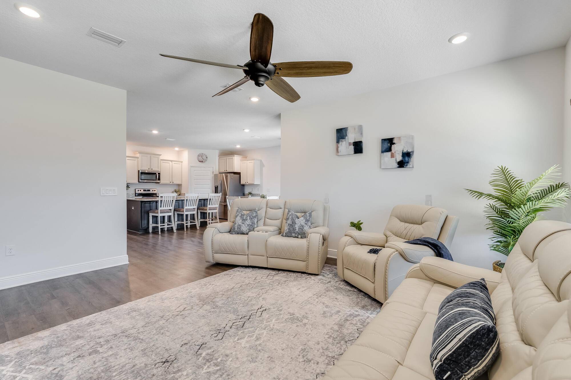 Pensacola, FL 32526,7979 Burnside Loop
