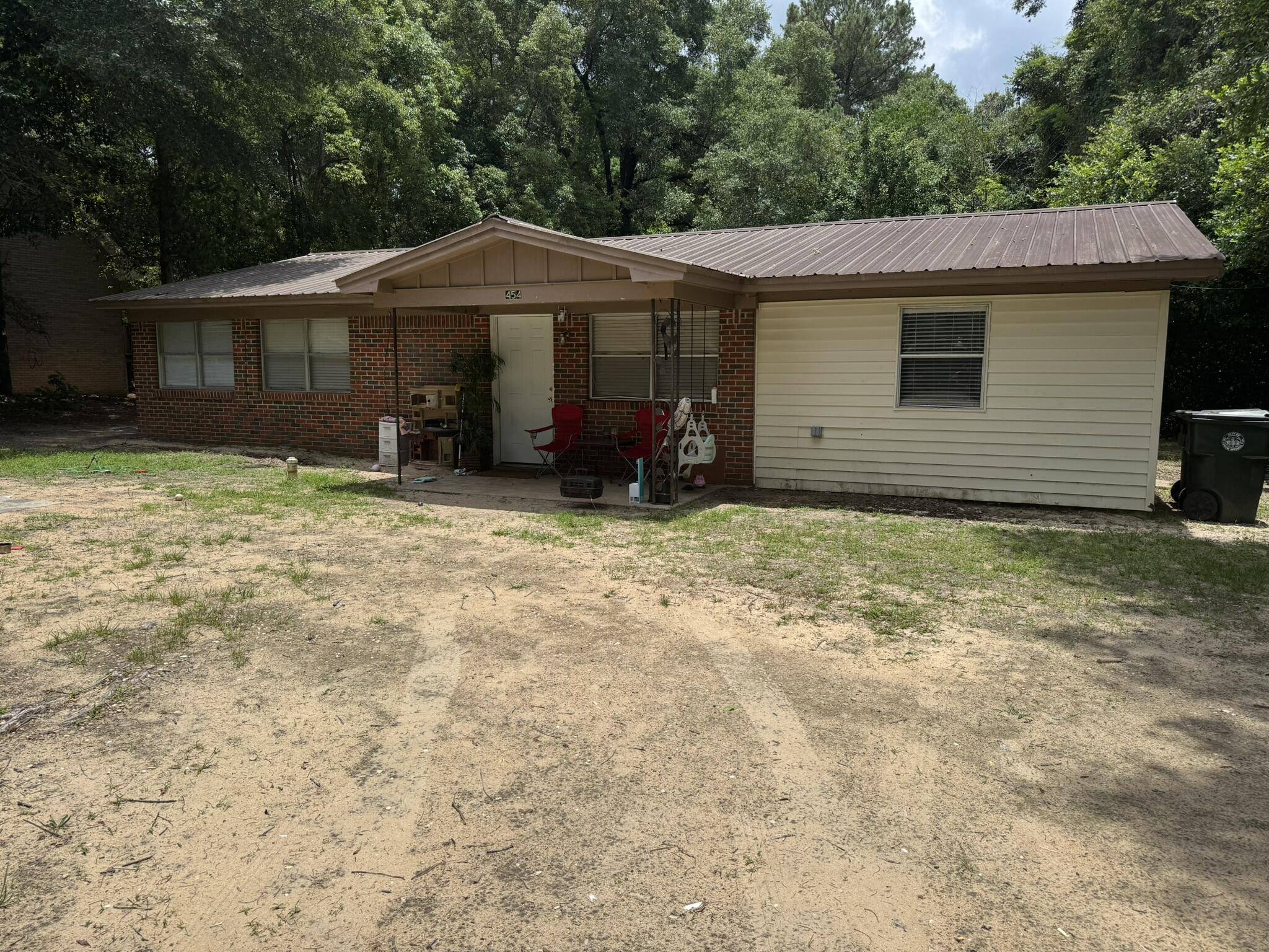 Defuniak Springs, FL 32433,136 Juniper Lake Road