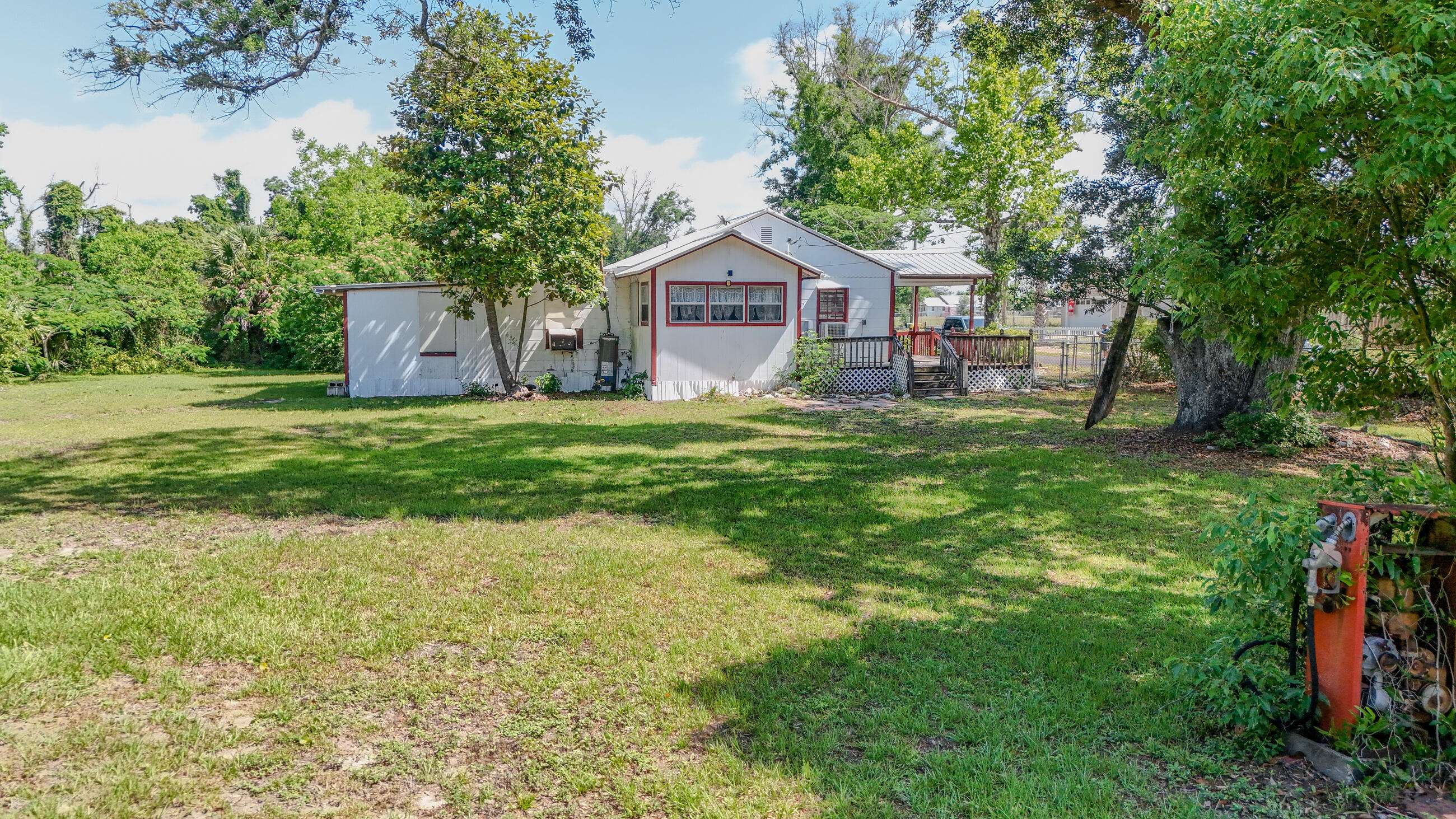 Panama City, FL 32401,143 N James Avenue