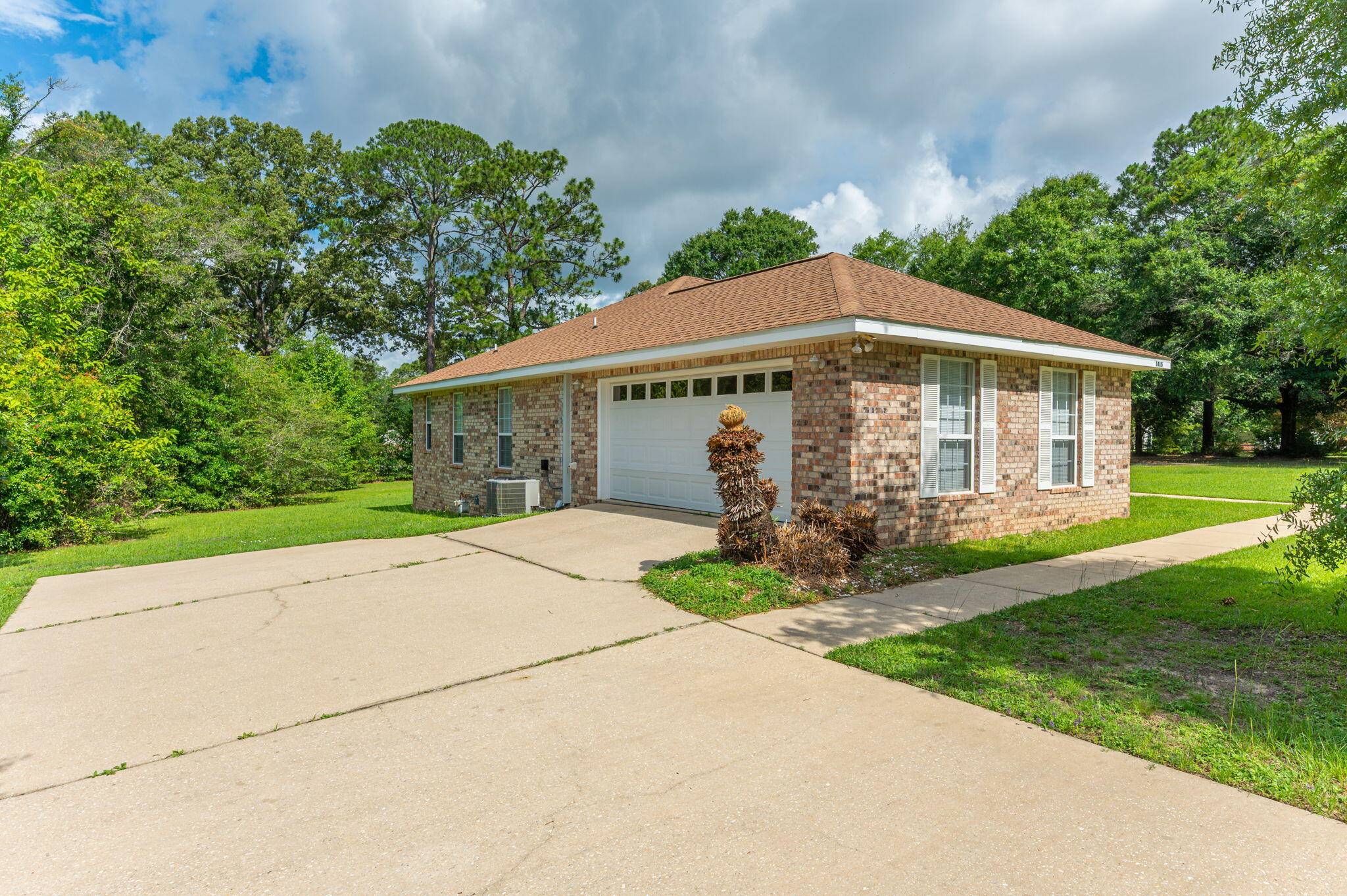 Crestview, FL 32539,1415 Grandview Drive