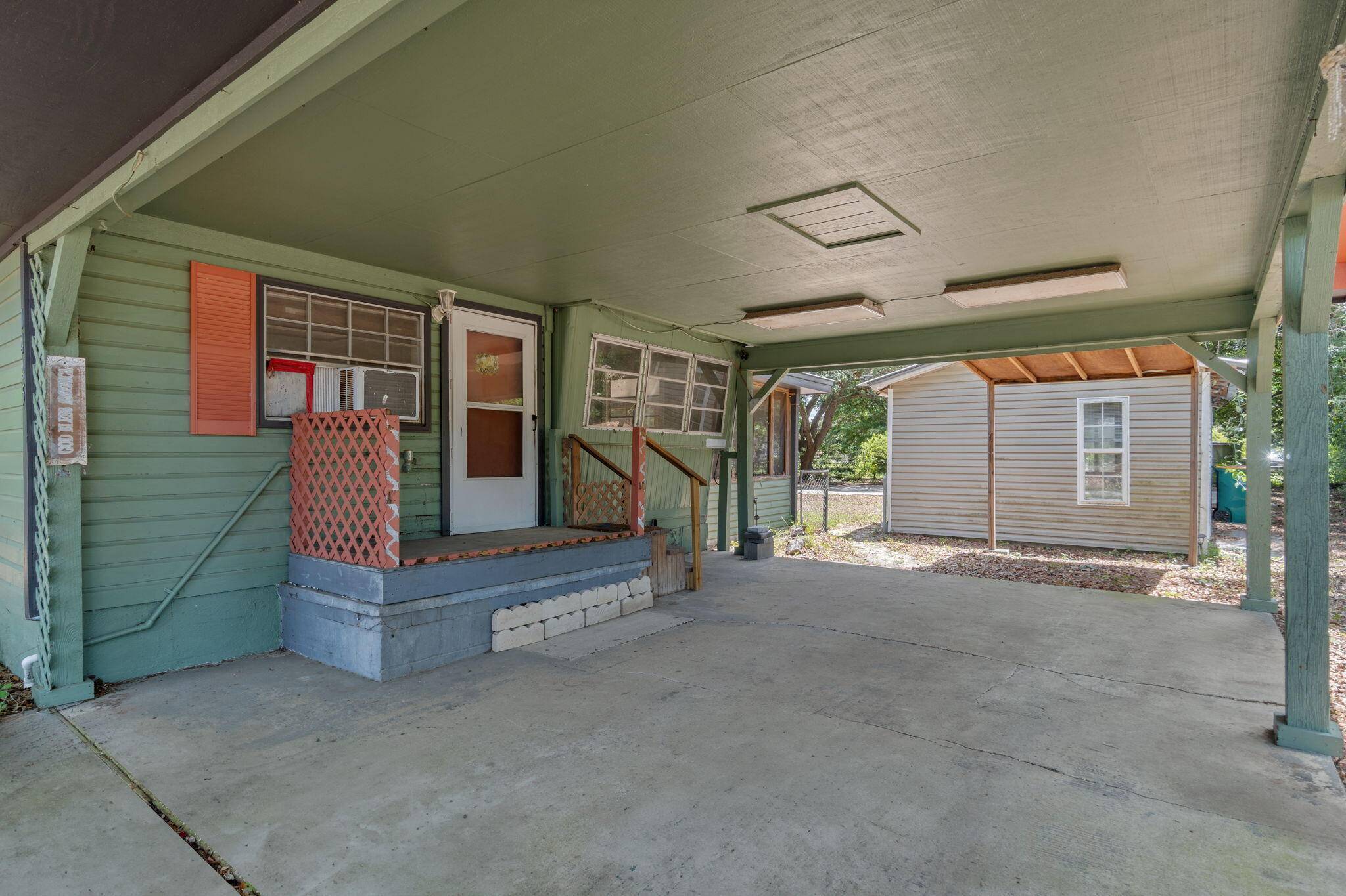 Niceville, FL 32578,1445 Live Oak Street