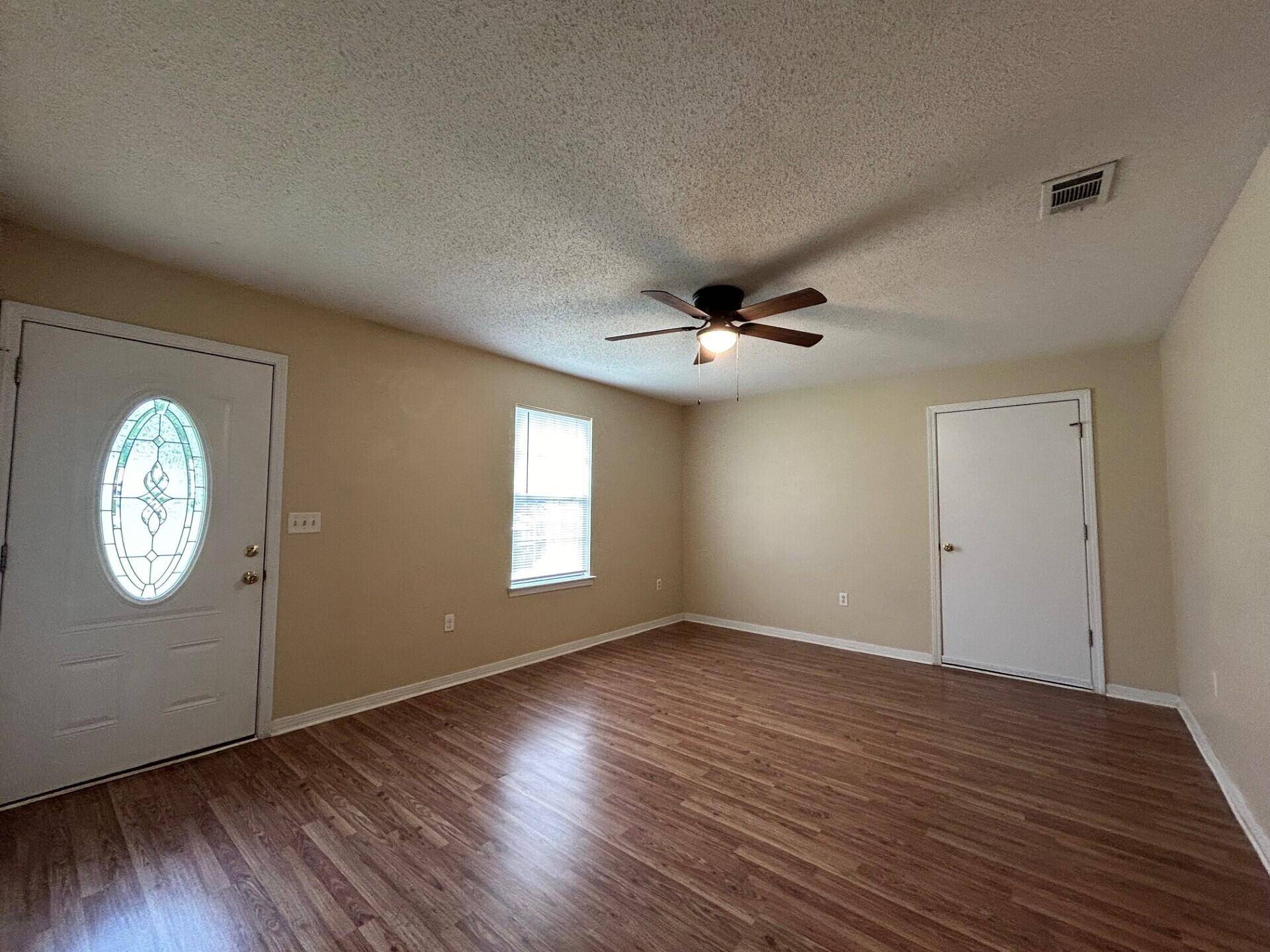 Crestview, FL 32539,6113 N Magnolia Lane