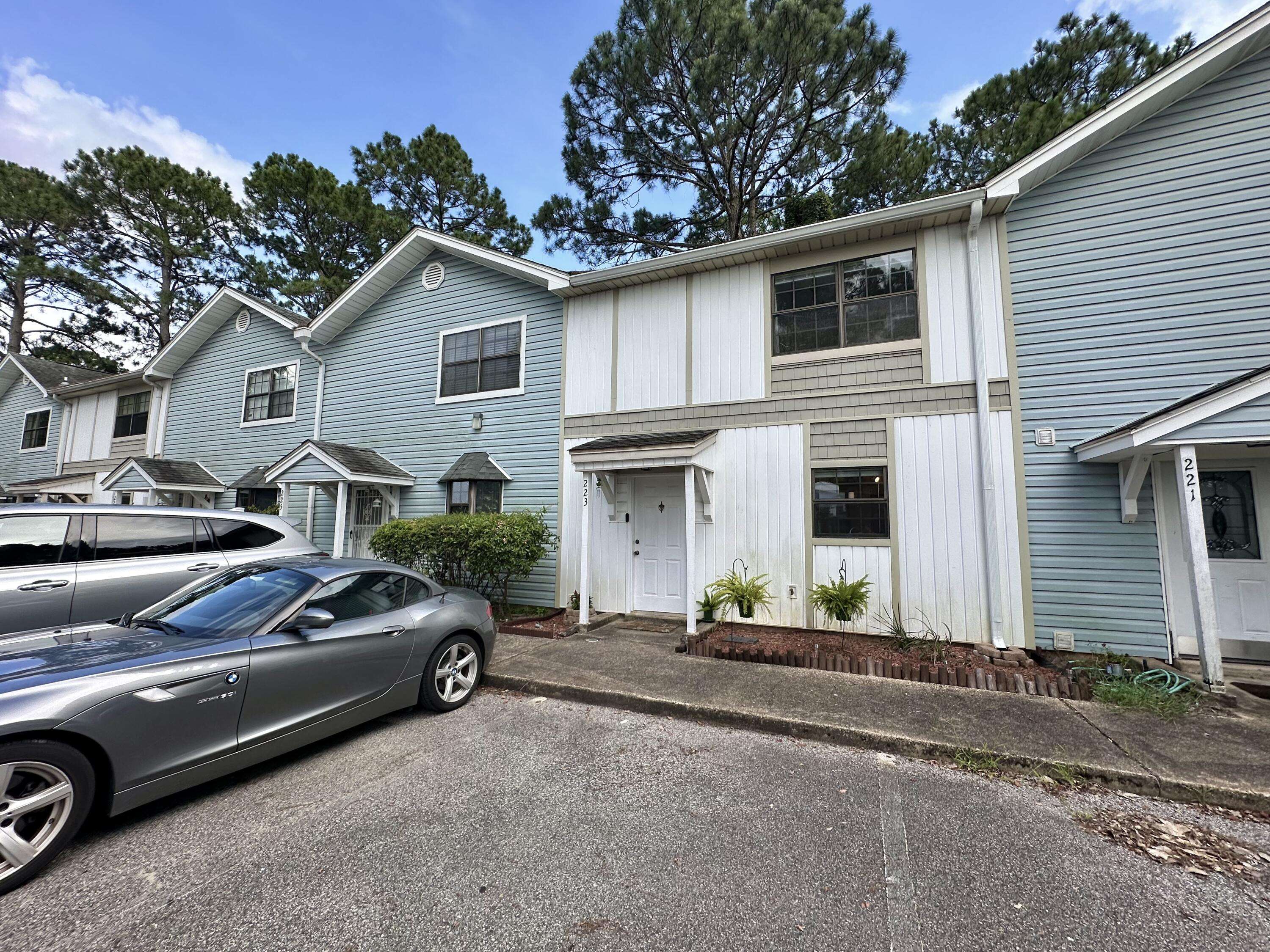 Mary Esther, FL 32569,223 Oxford Court