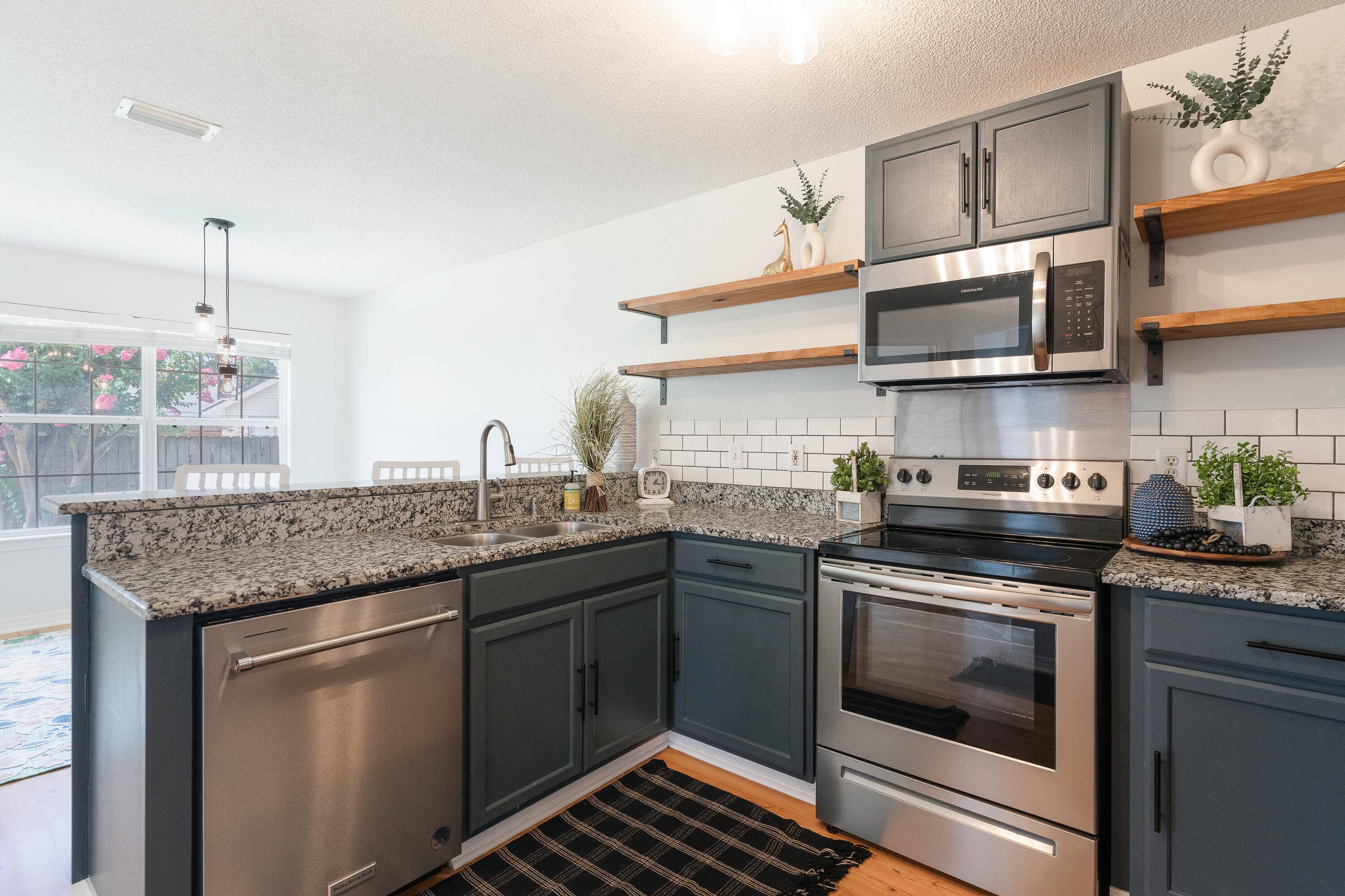 Mary Esther, FL 32569,558 Rough Leaf Lane