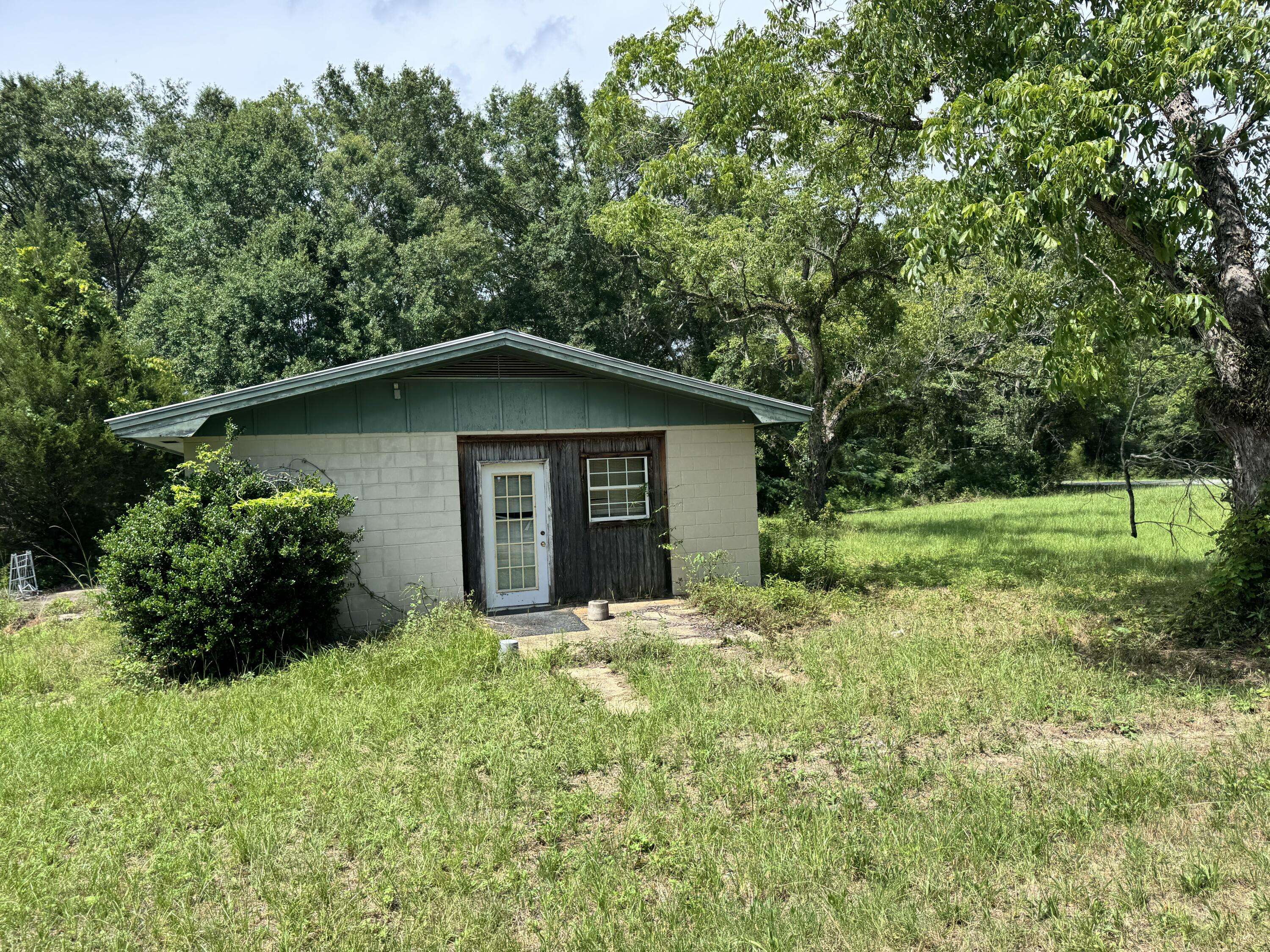 Laurel Hill, FL 32567,7500 N Highway 85