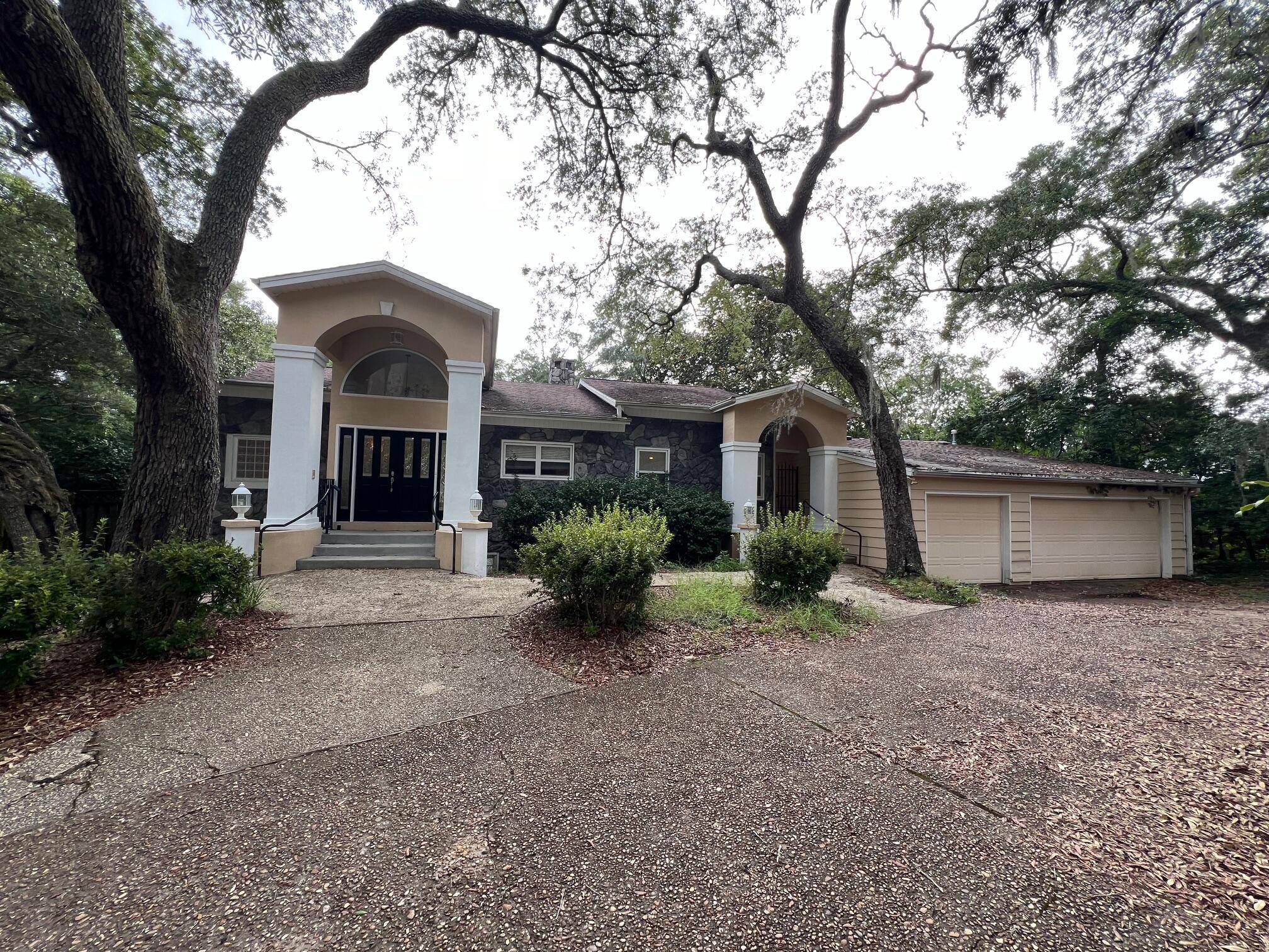 Fort Walton Beach, FL 32547,902 S Whisperwood Lane