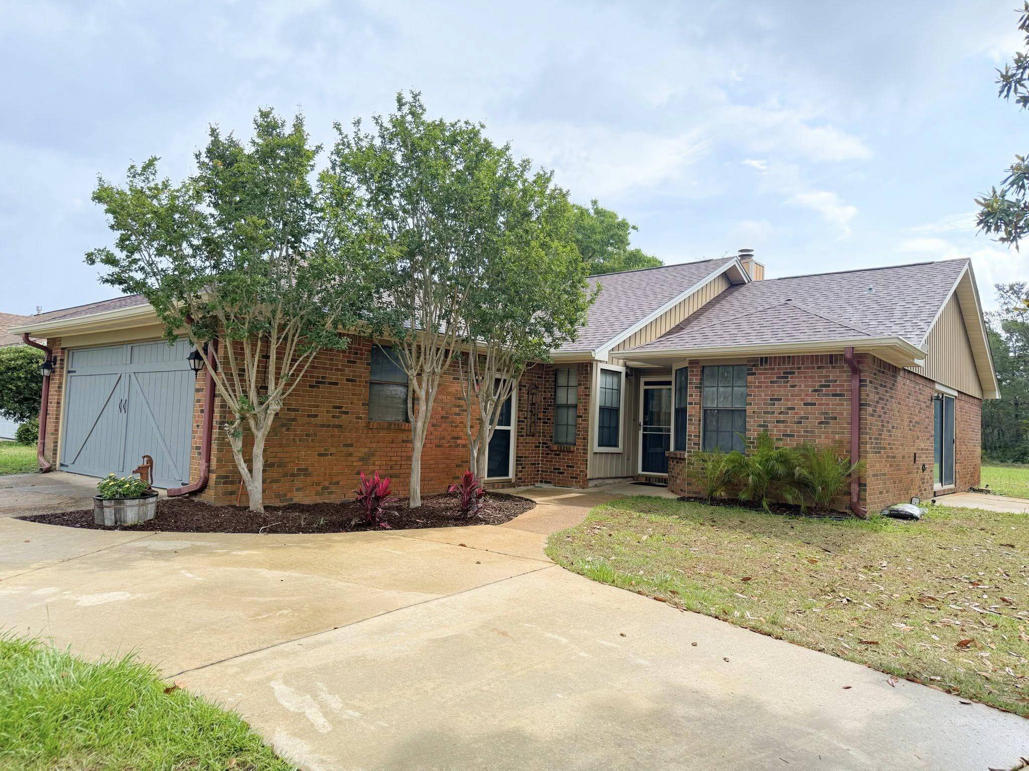 Mary Esther, FL 32569,1033 Boulevard De La Parisienne
