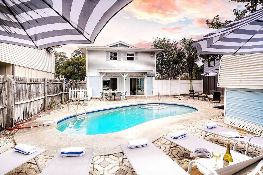 Destin, FL 32541,92 Tarpon Street